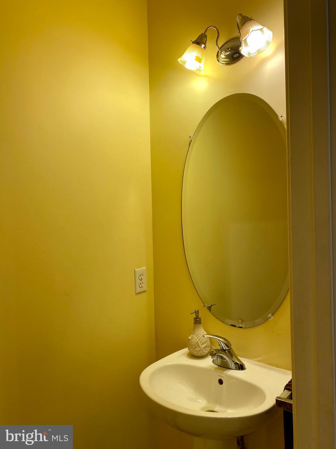 RIVER OAKS - Residential