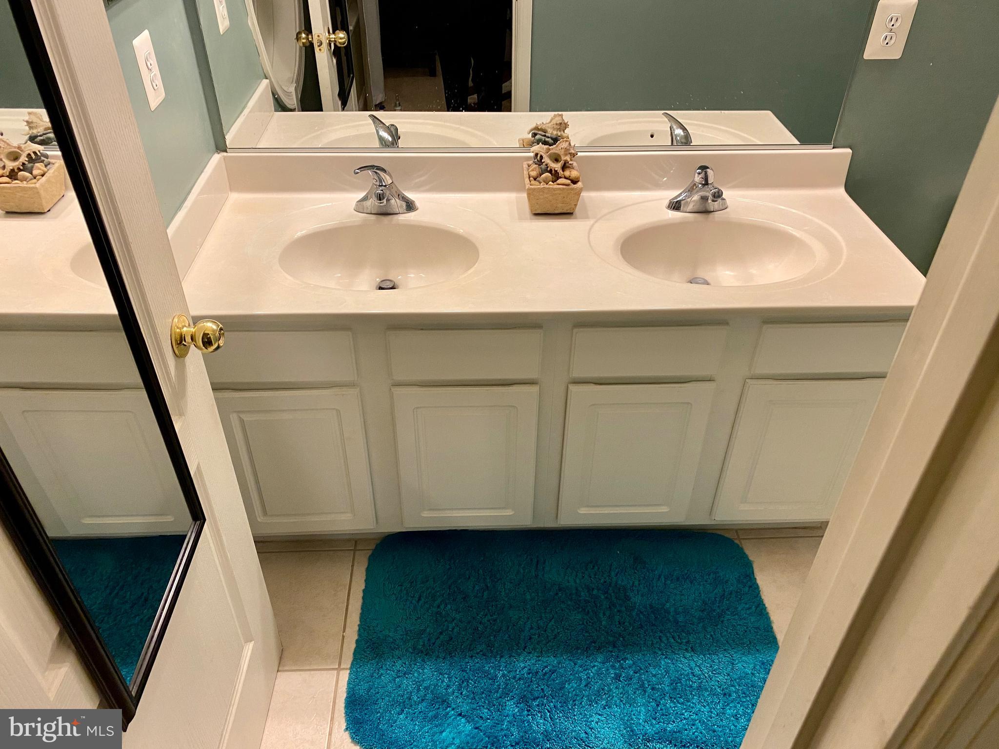 RIVER OAKS - Residential