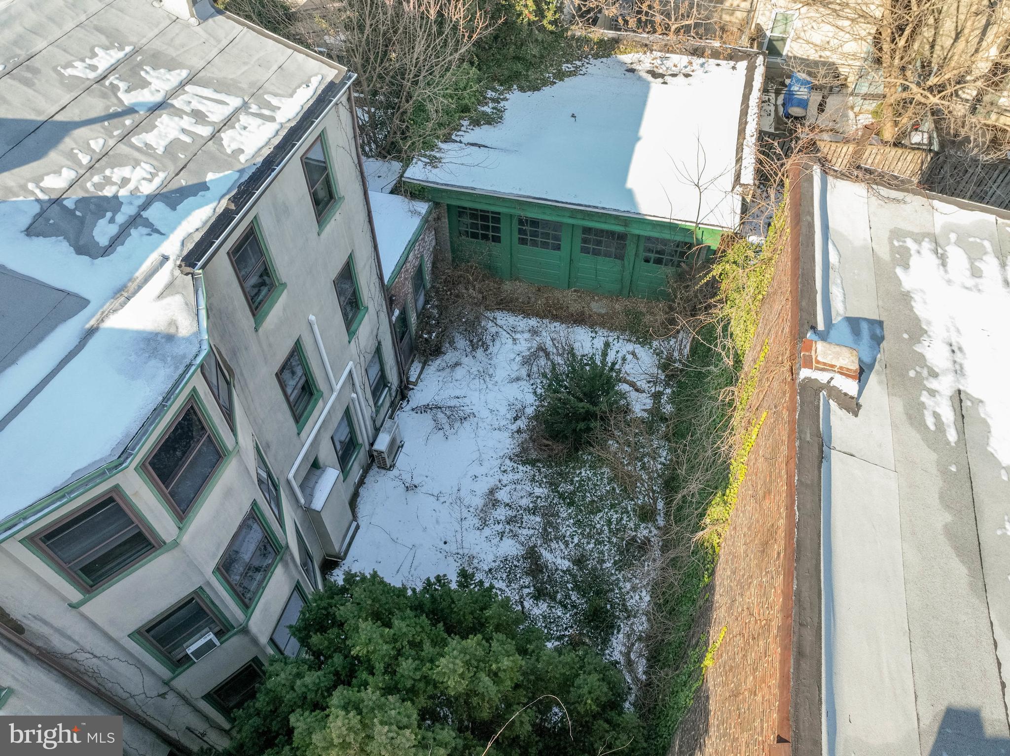 FAIRMOUNT - Commercial Sale