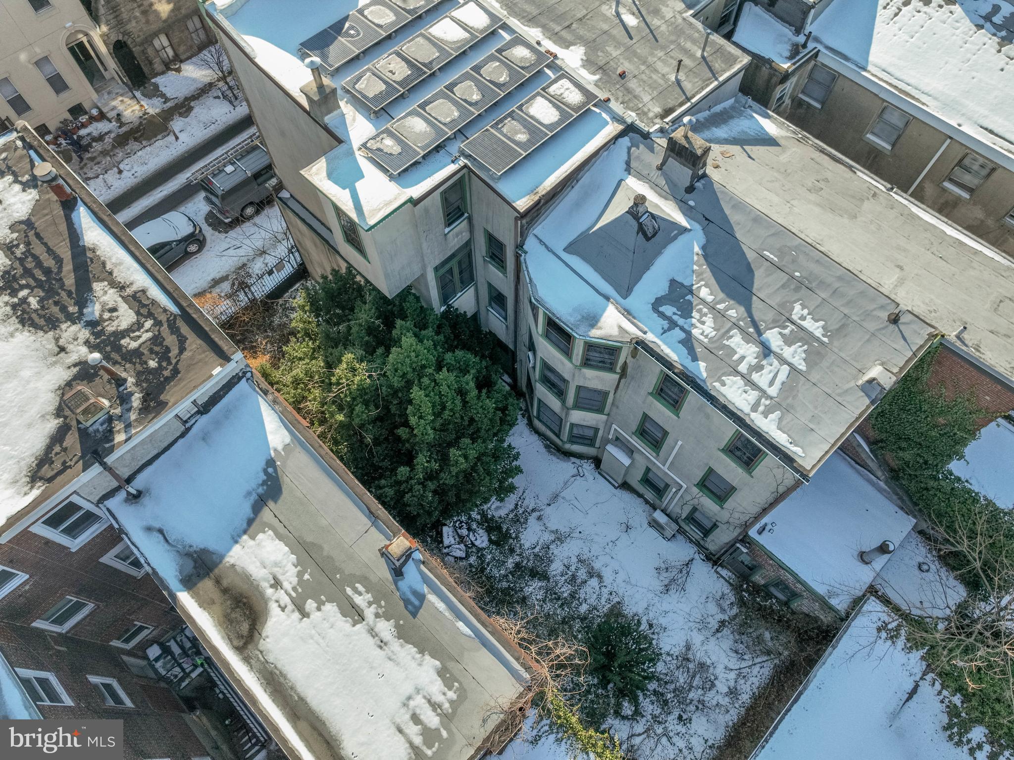 FAIRMOUNT - Commercial Sale