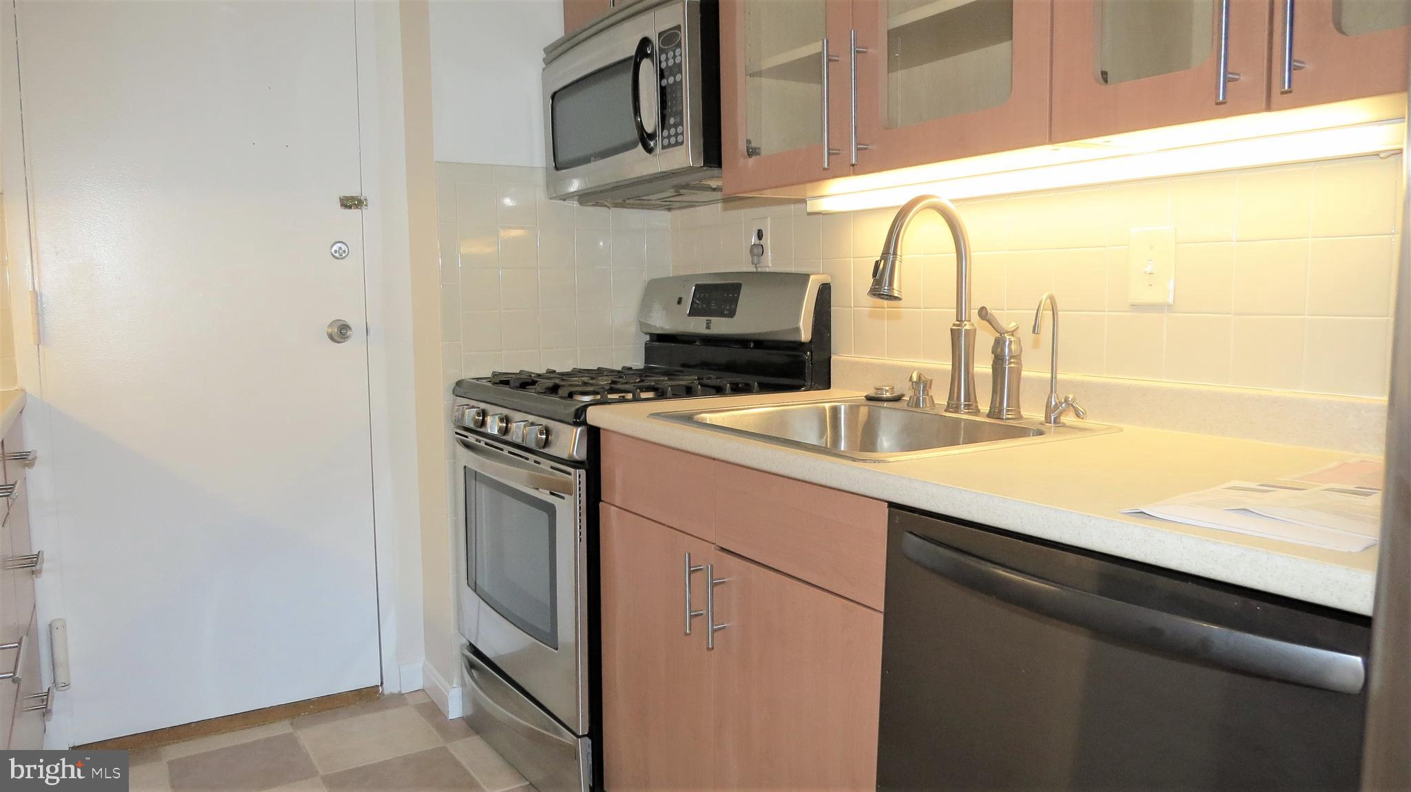 GROSVENOR PARK - Residential Lease