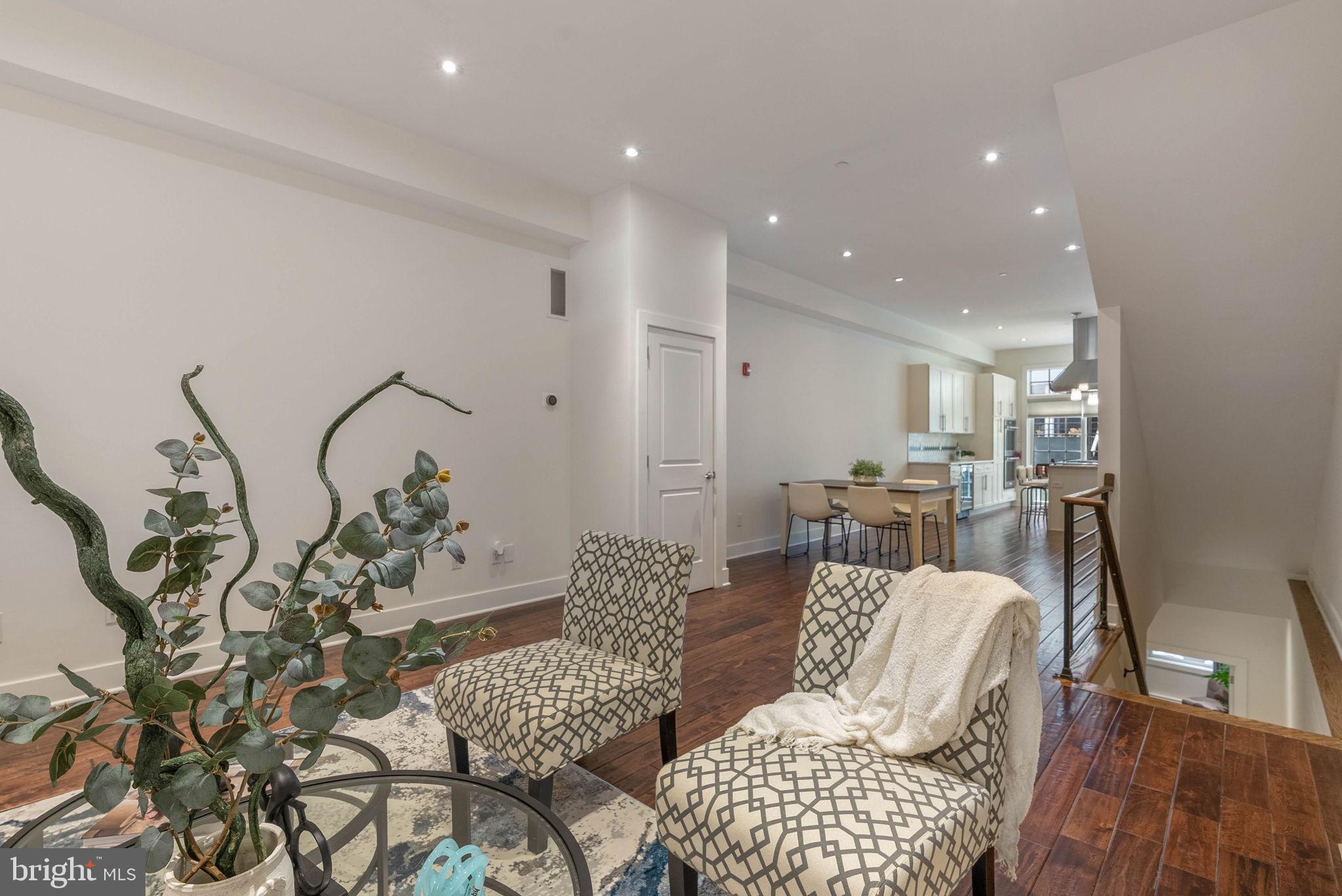 SOCIETY HILL - Residential