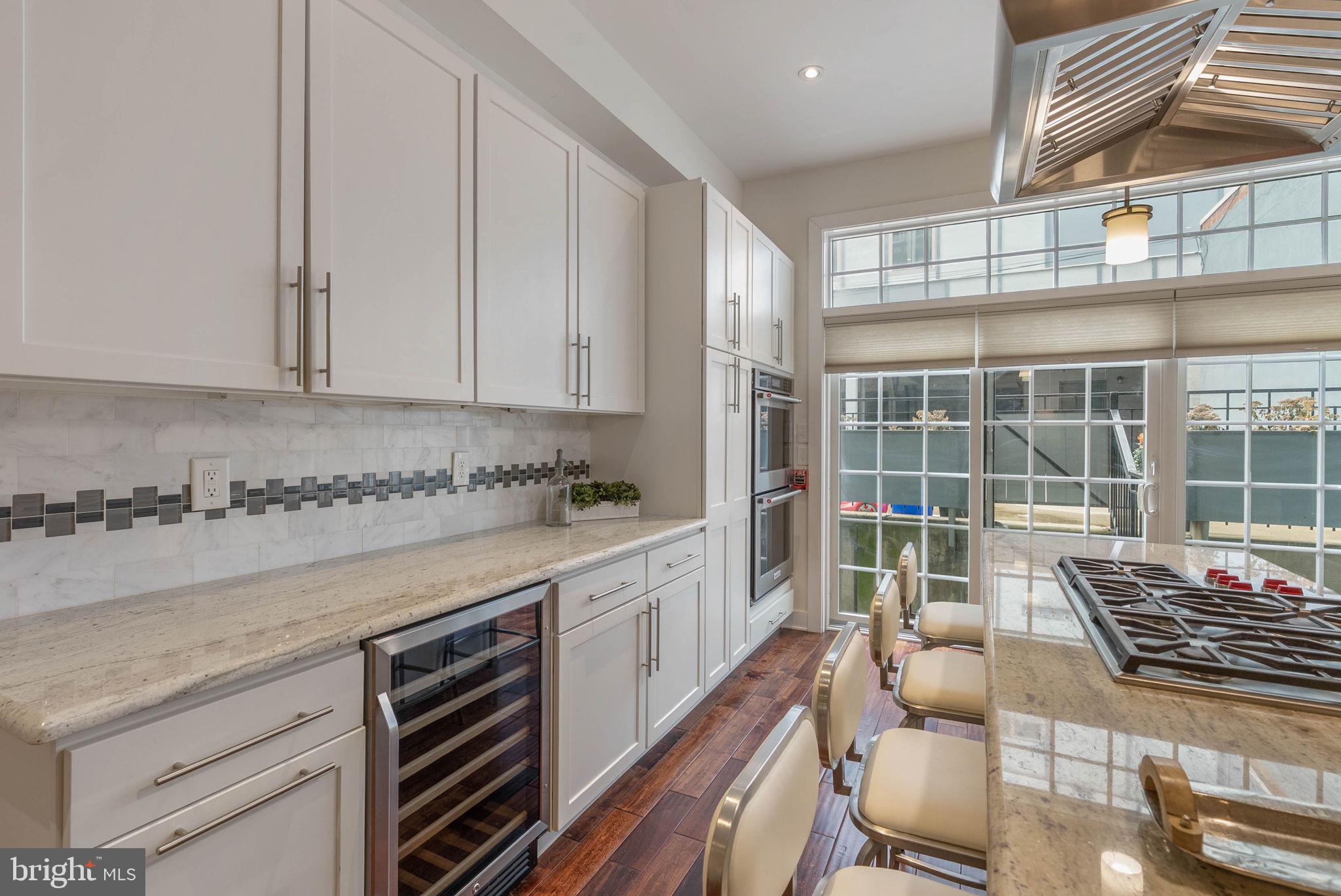 SOCIETY HILL - Residential