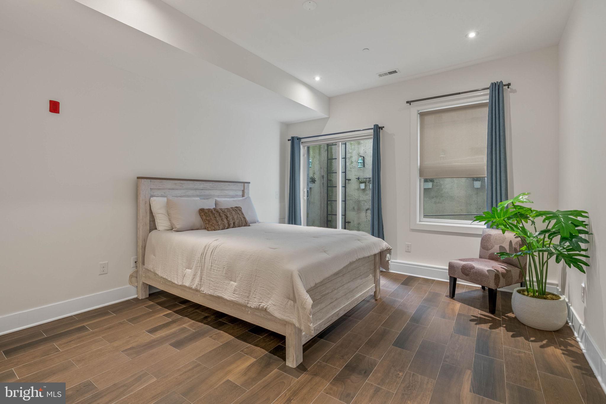 SOCIETY HILL - Residential