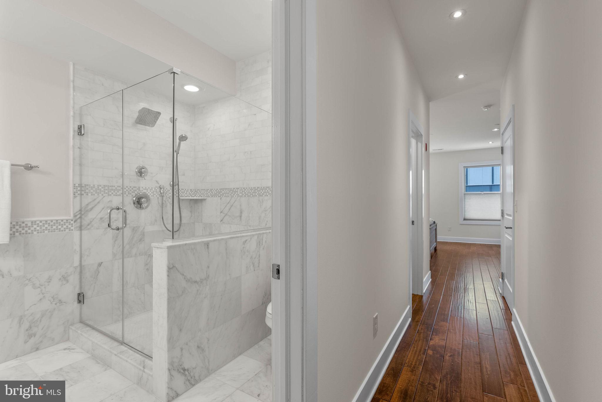 SOCIETY HILL - Residential