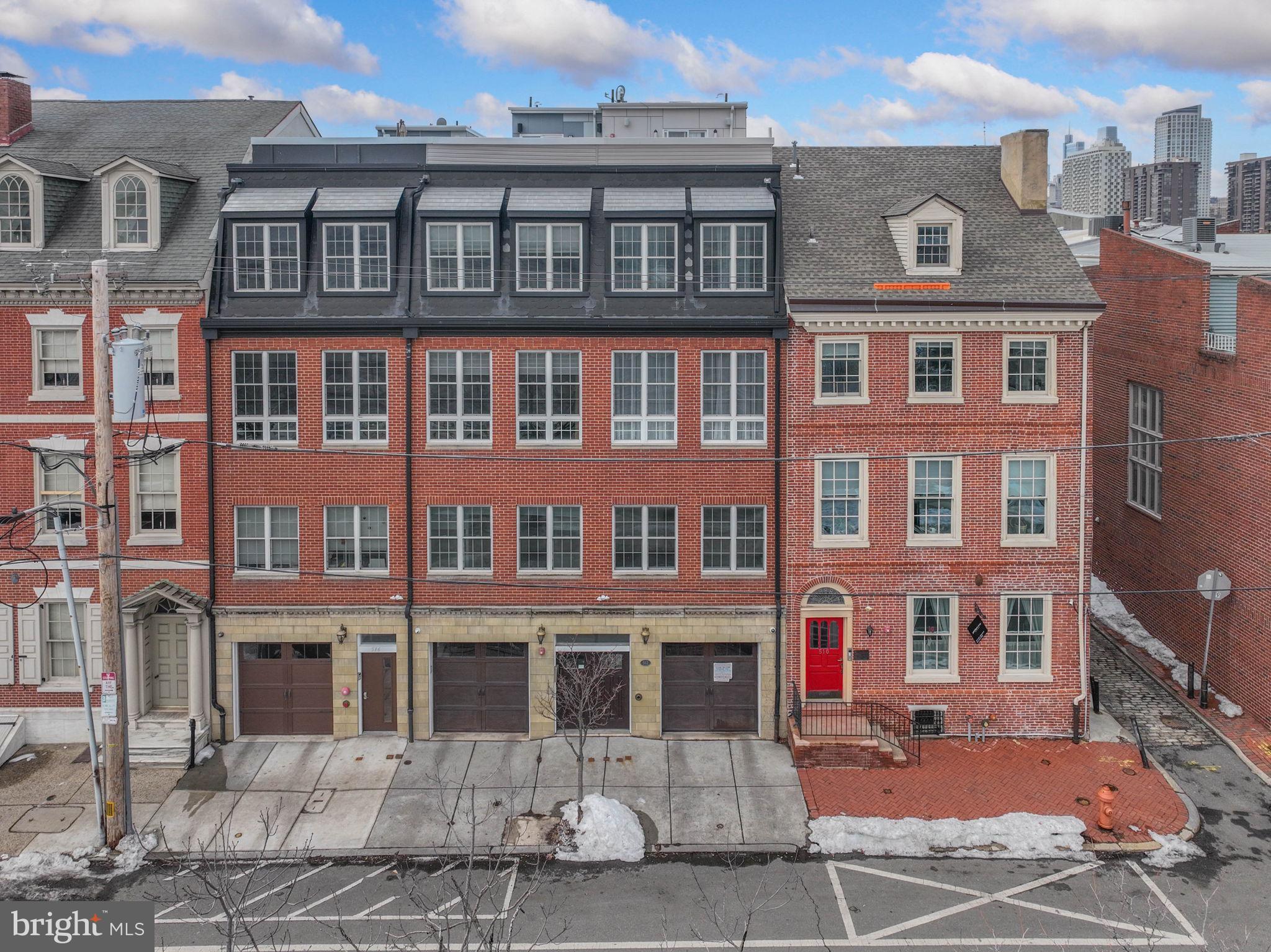 SOCIETY HILL - Residential