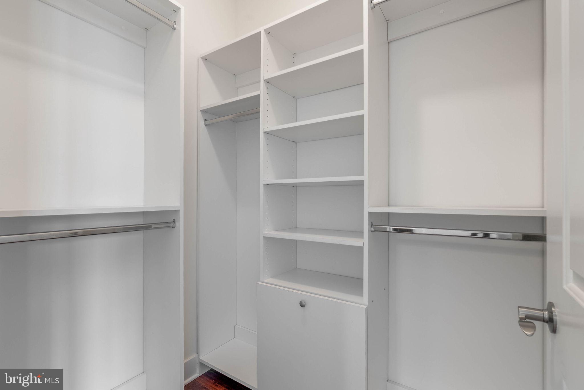 SOCIETY HILL - Residential