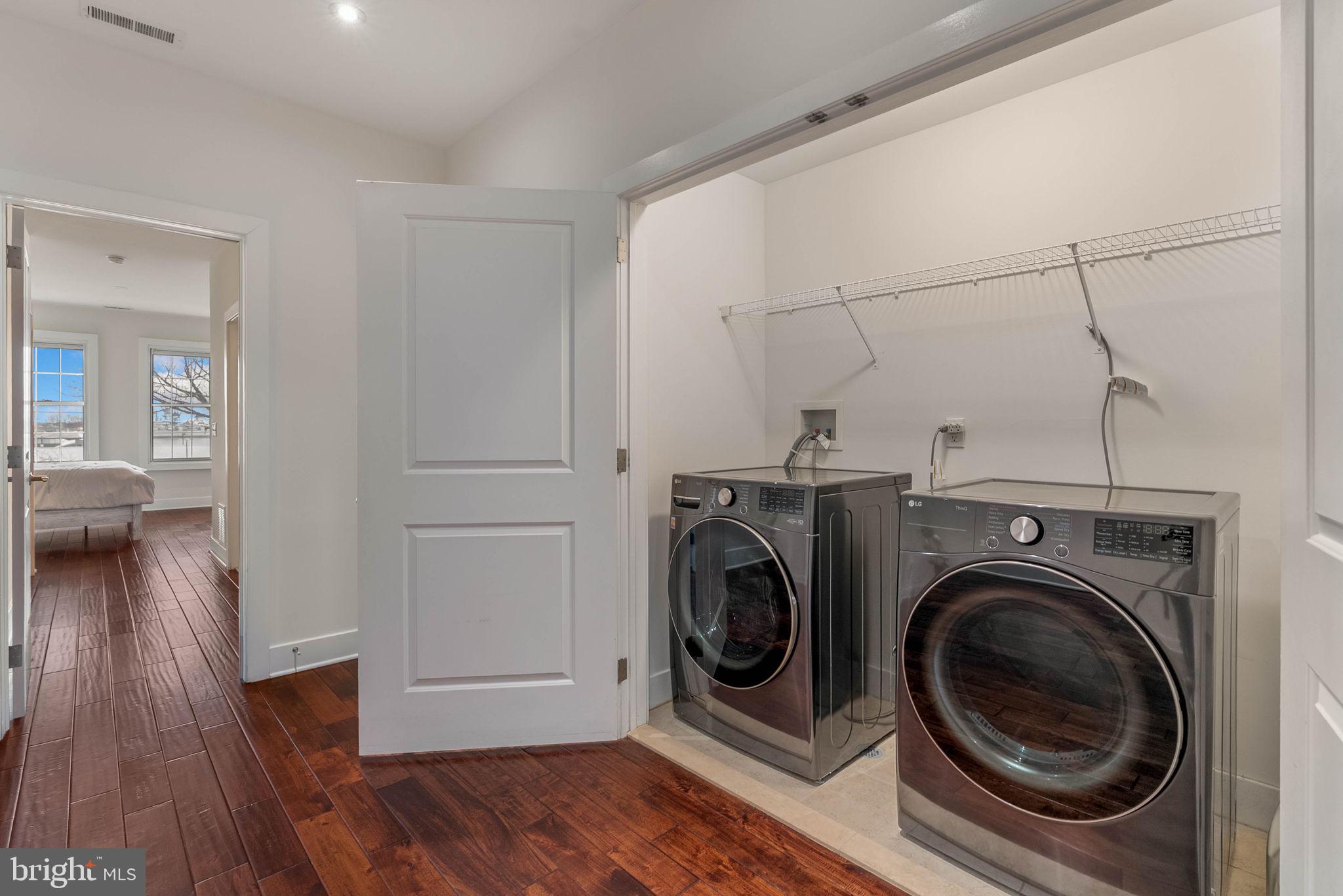 SOCIETY HILL - Residential