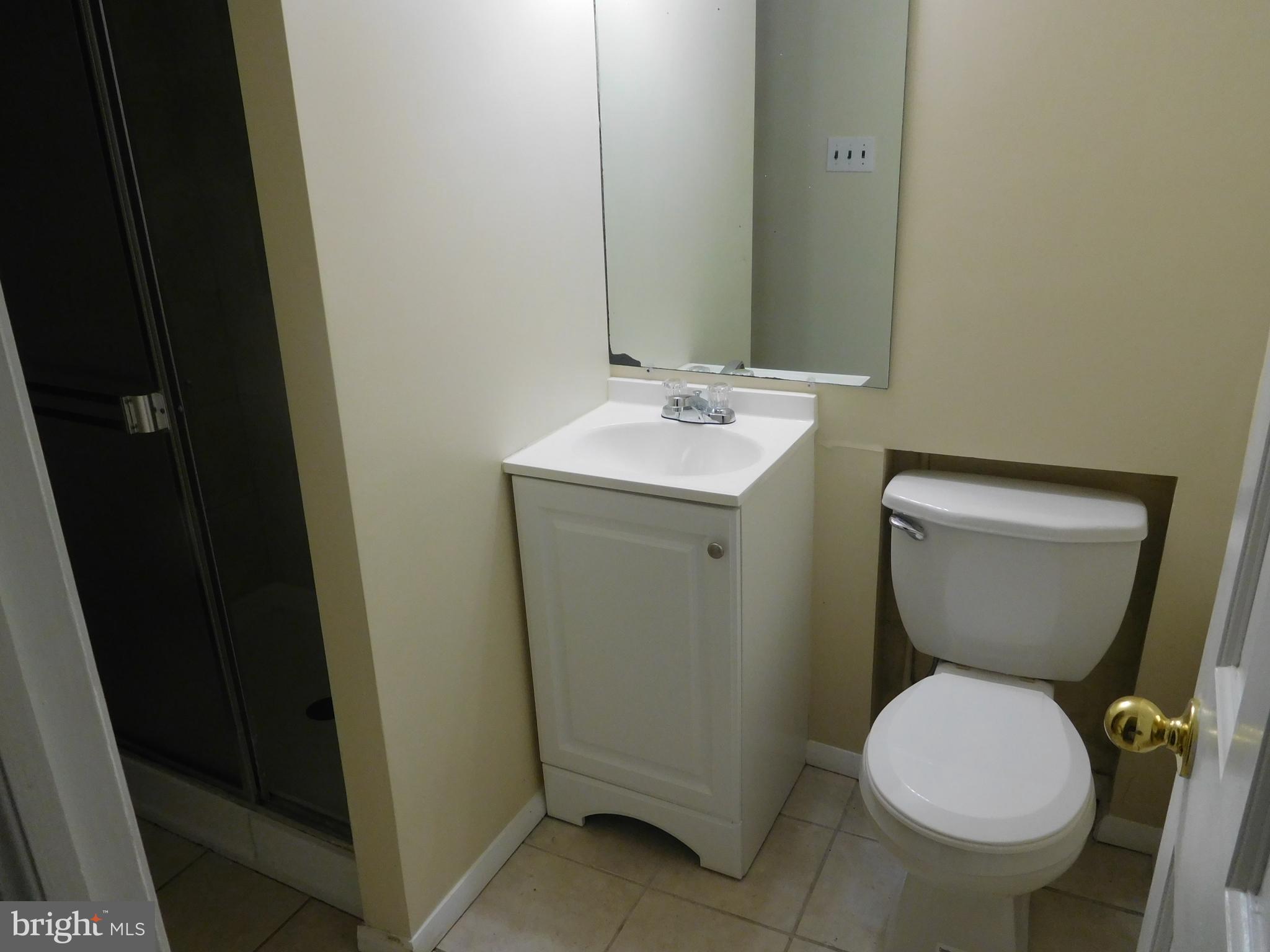 WILTON WOODS - Residential Lease