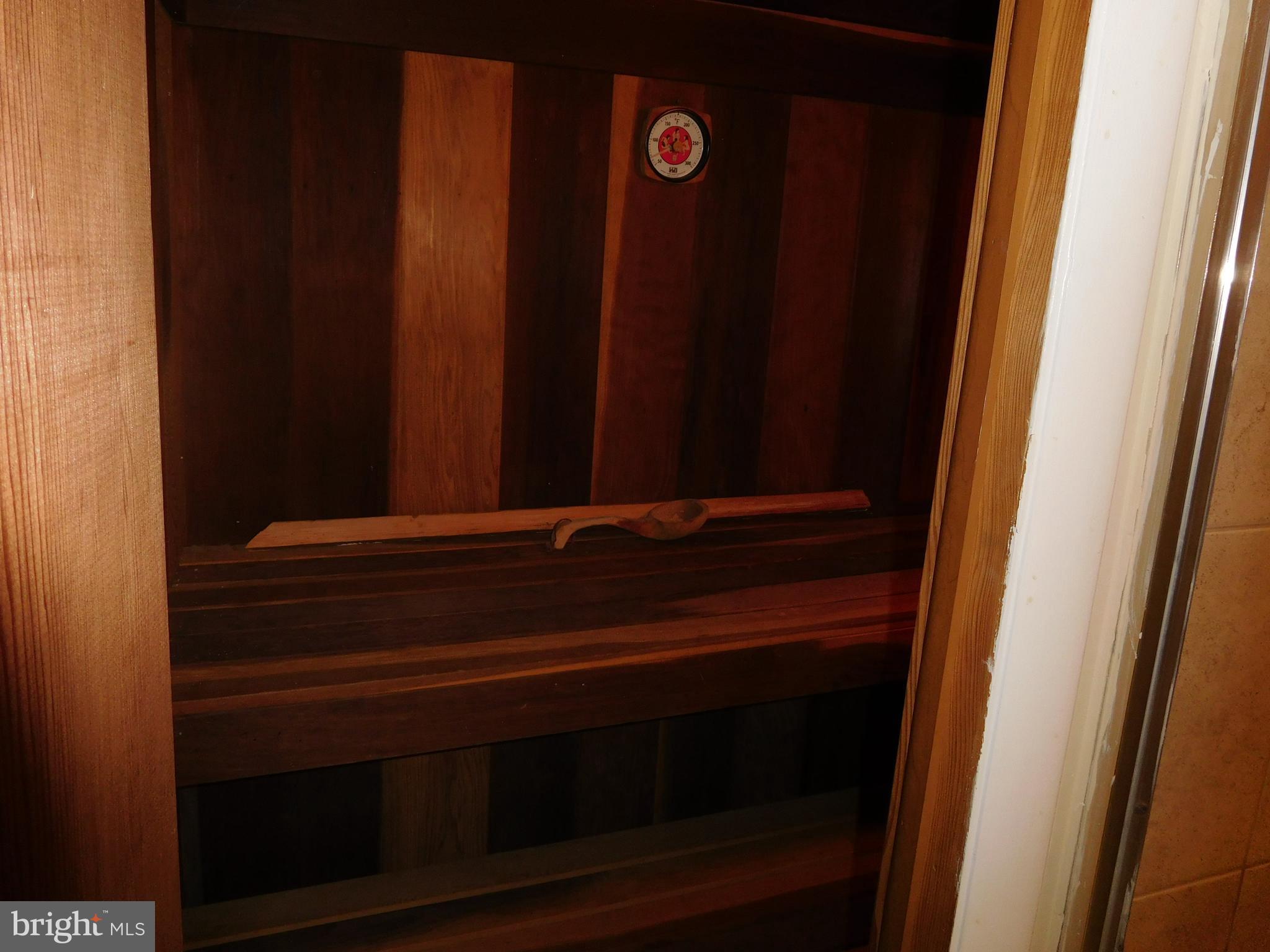 WILTON WOODS - Residential Lease