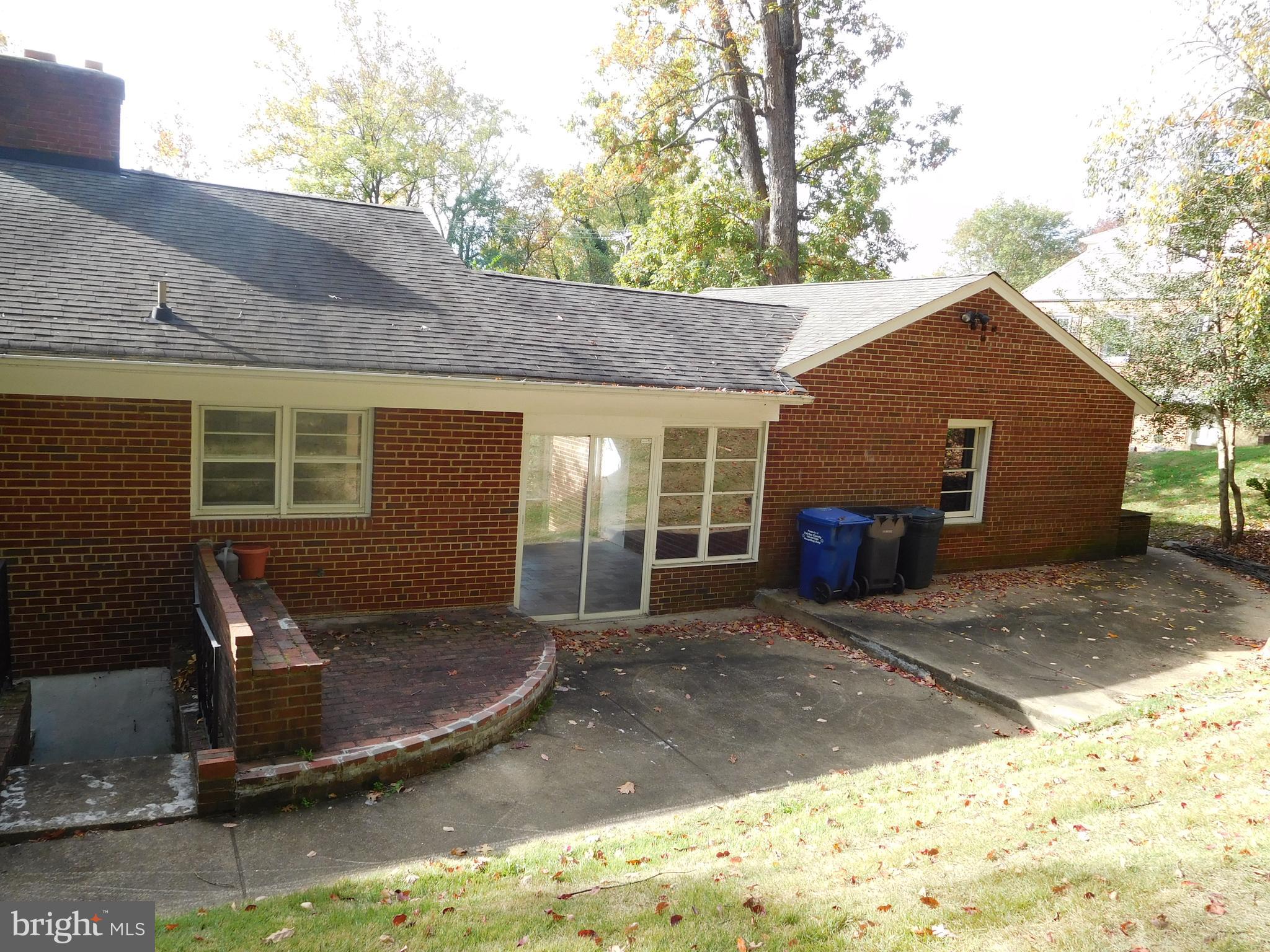 WILTON WOODS - Residential Lease