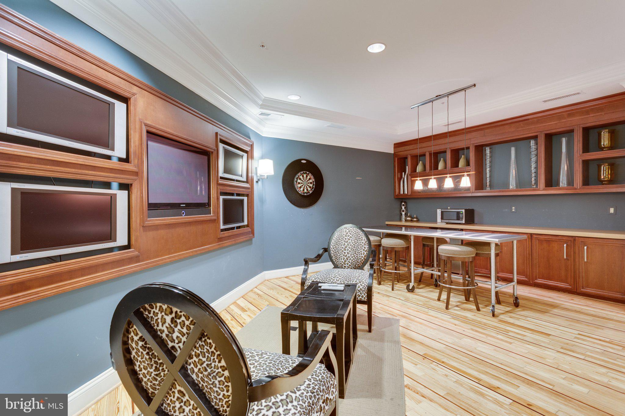 HALSTEAD AT THE METRO - Residential