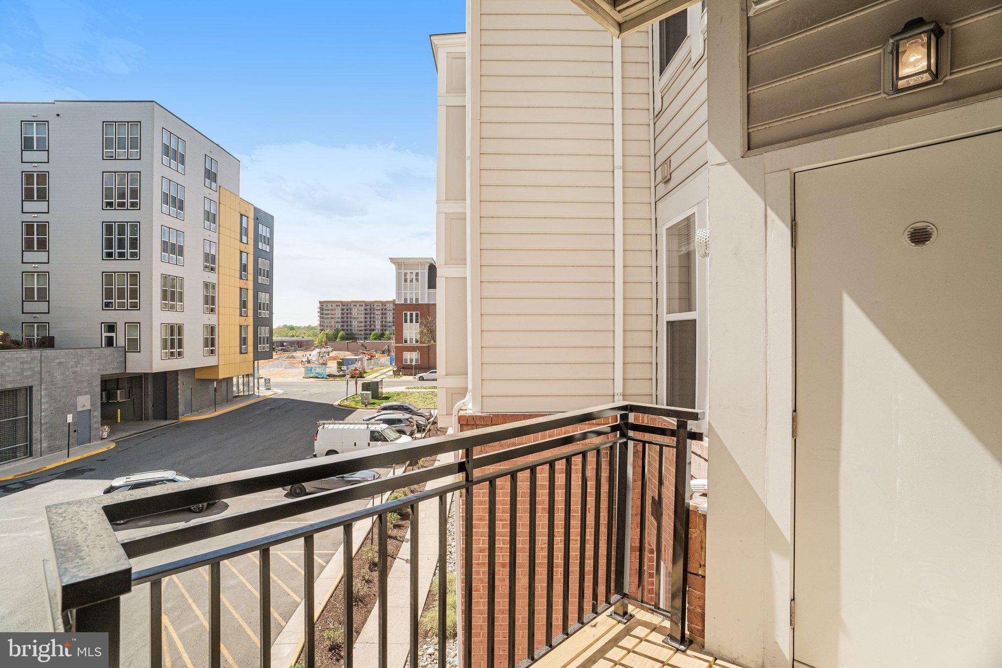 HALSTEAD AT THE METRO - Residential