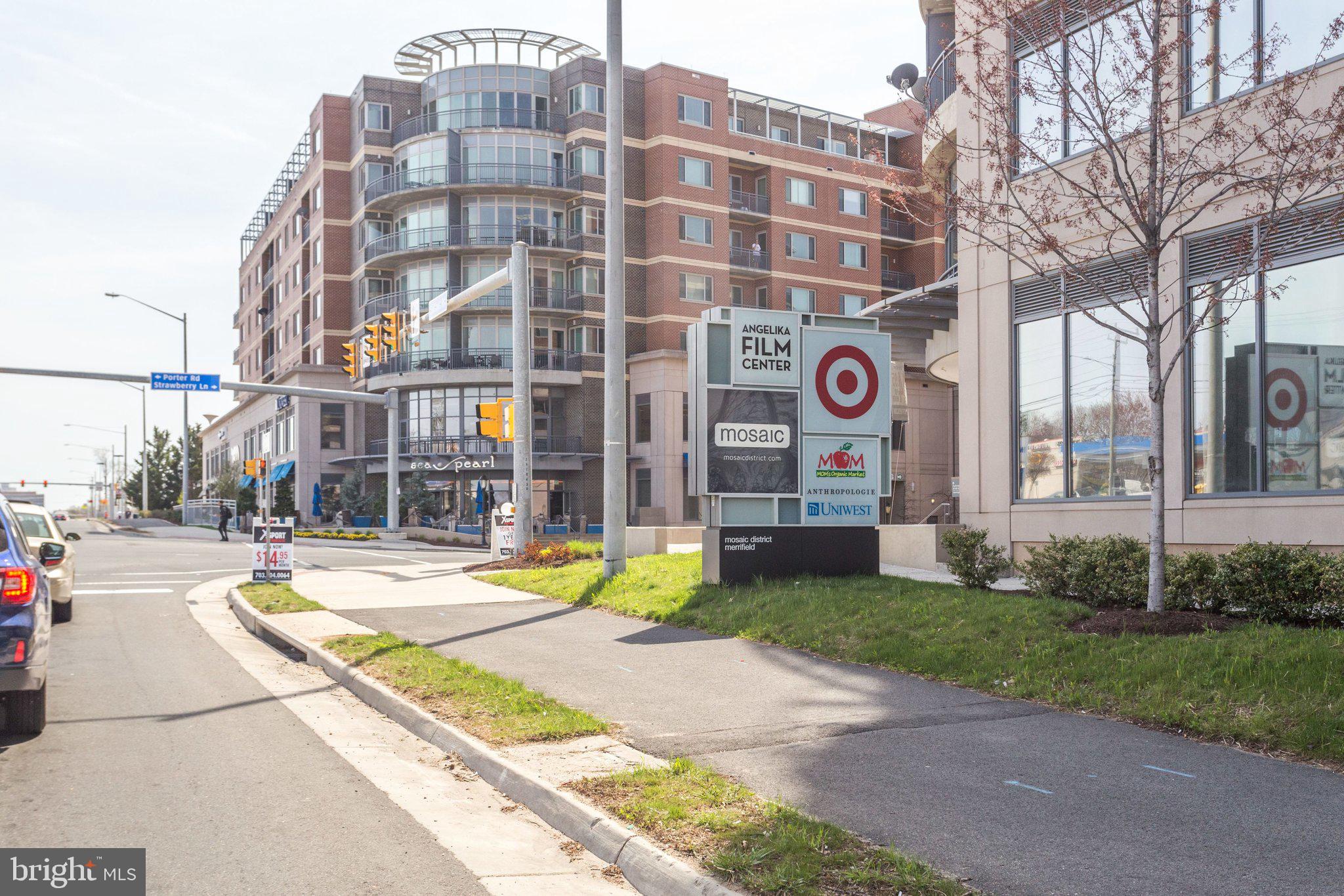 HALSTEAD AT THE METRO - Residential