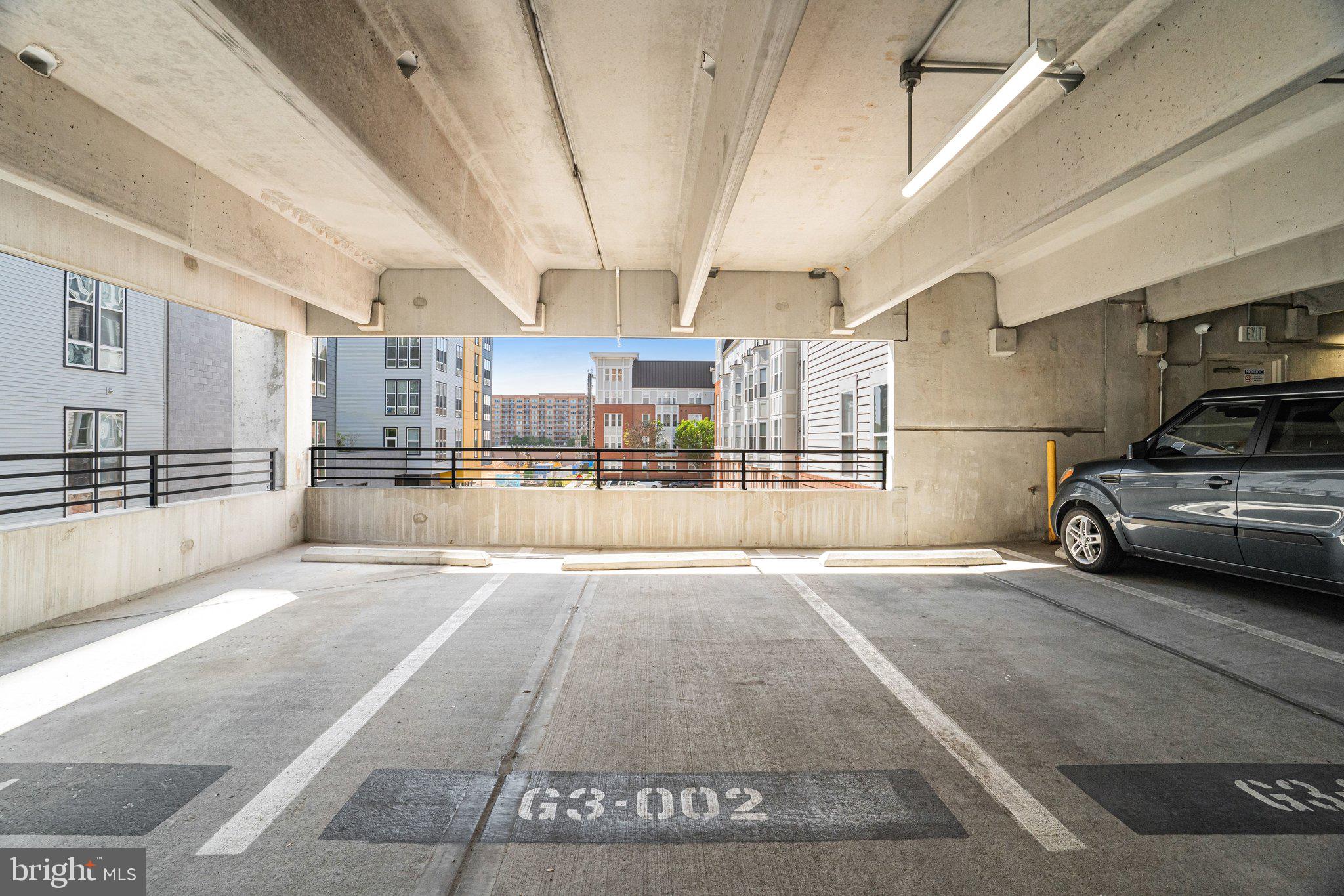 HALSTEAD AT THE METRO - Residential