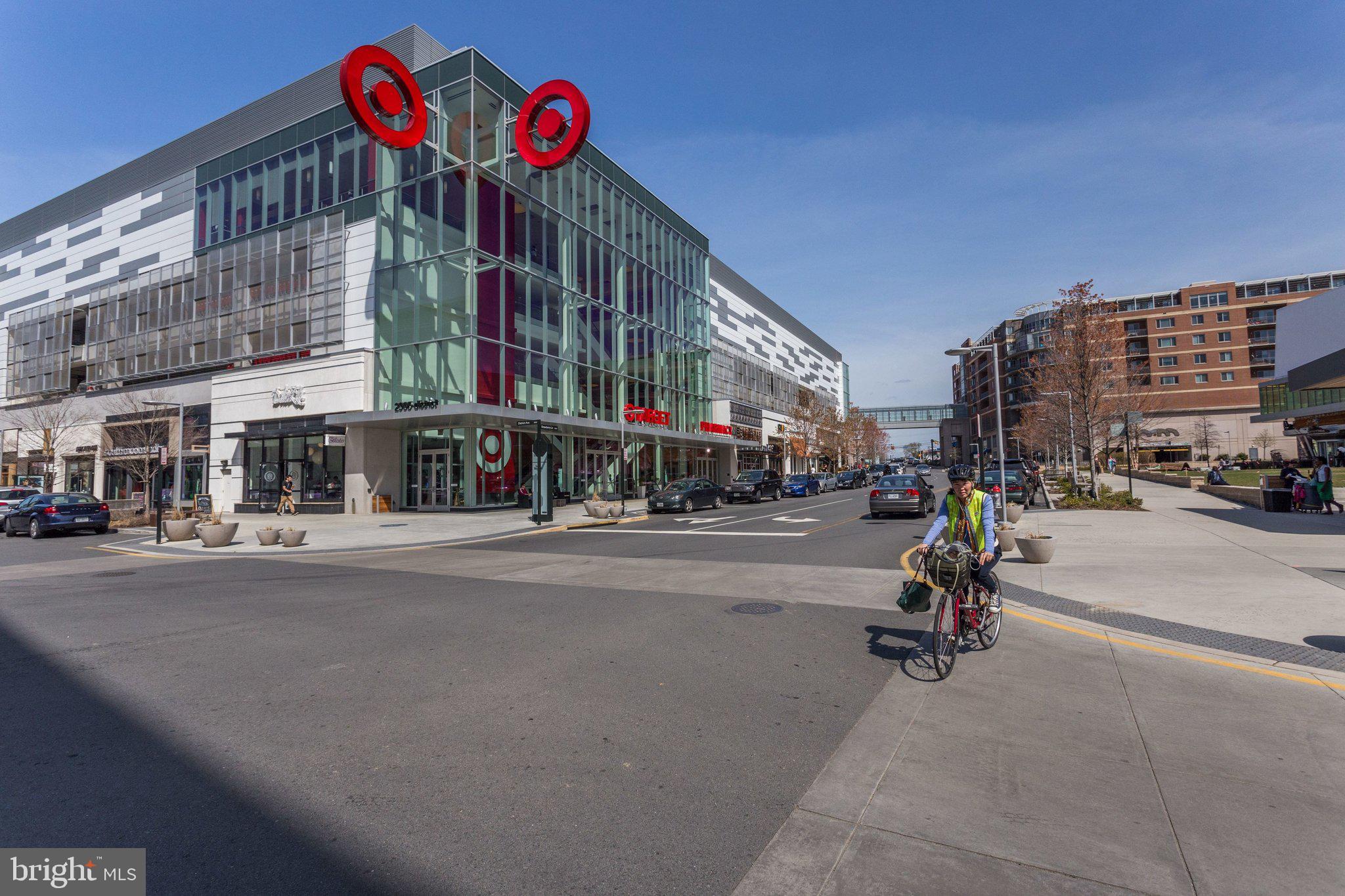 HALSTEAD AT THE METRO - Residential