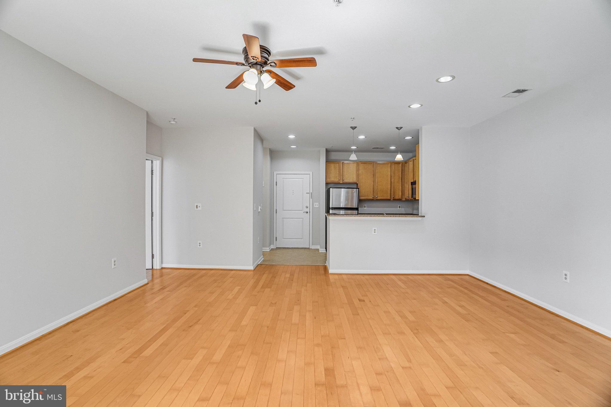 2655 PROSPERITY AVENUE 201