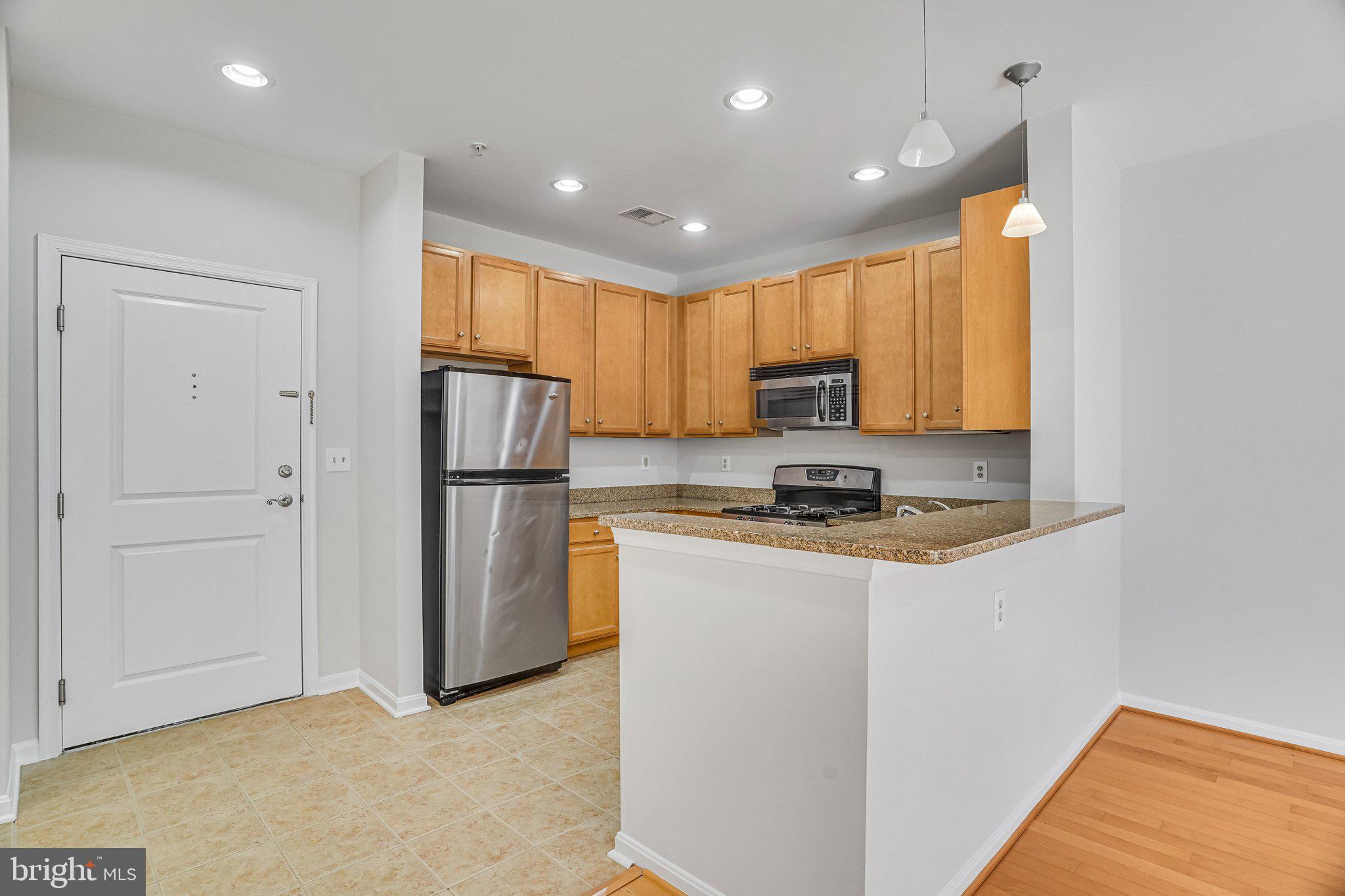 HALSTEAD AT THE METRO - Residential
