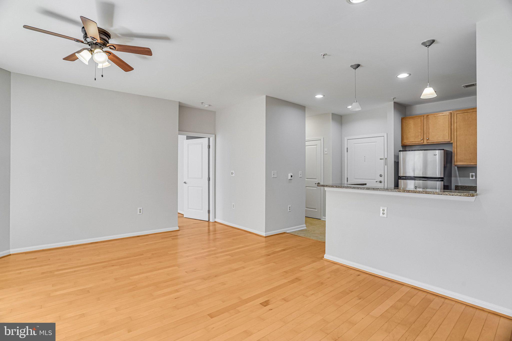 2655 PROSPERITY AVENUE 201