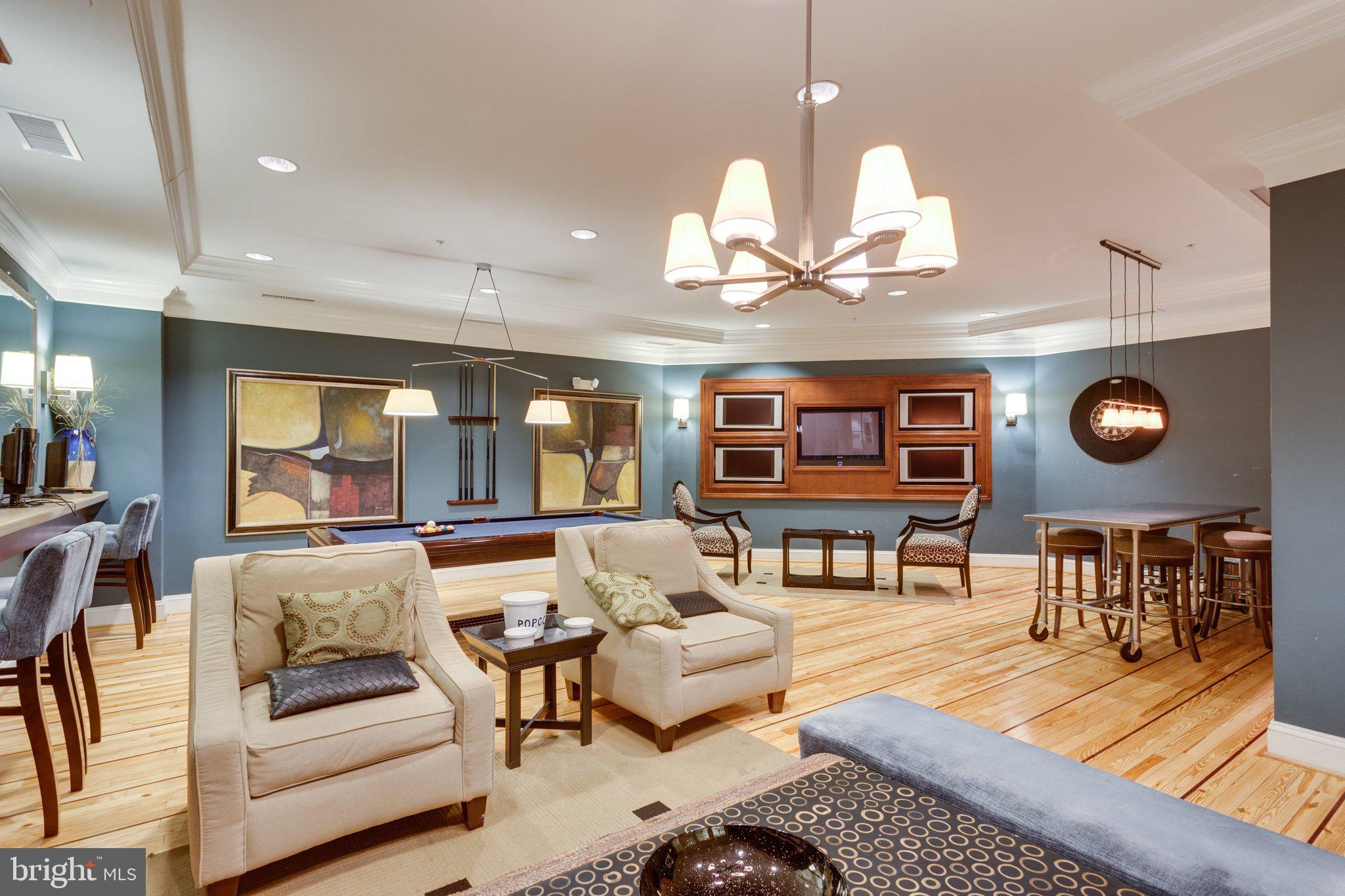 HALSTEAD AT THE METRO - Residential