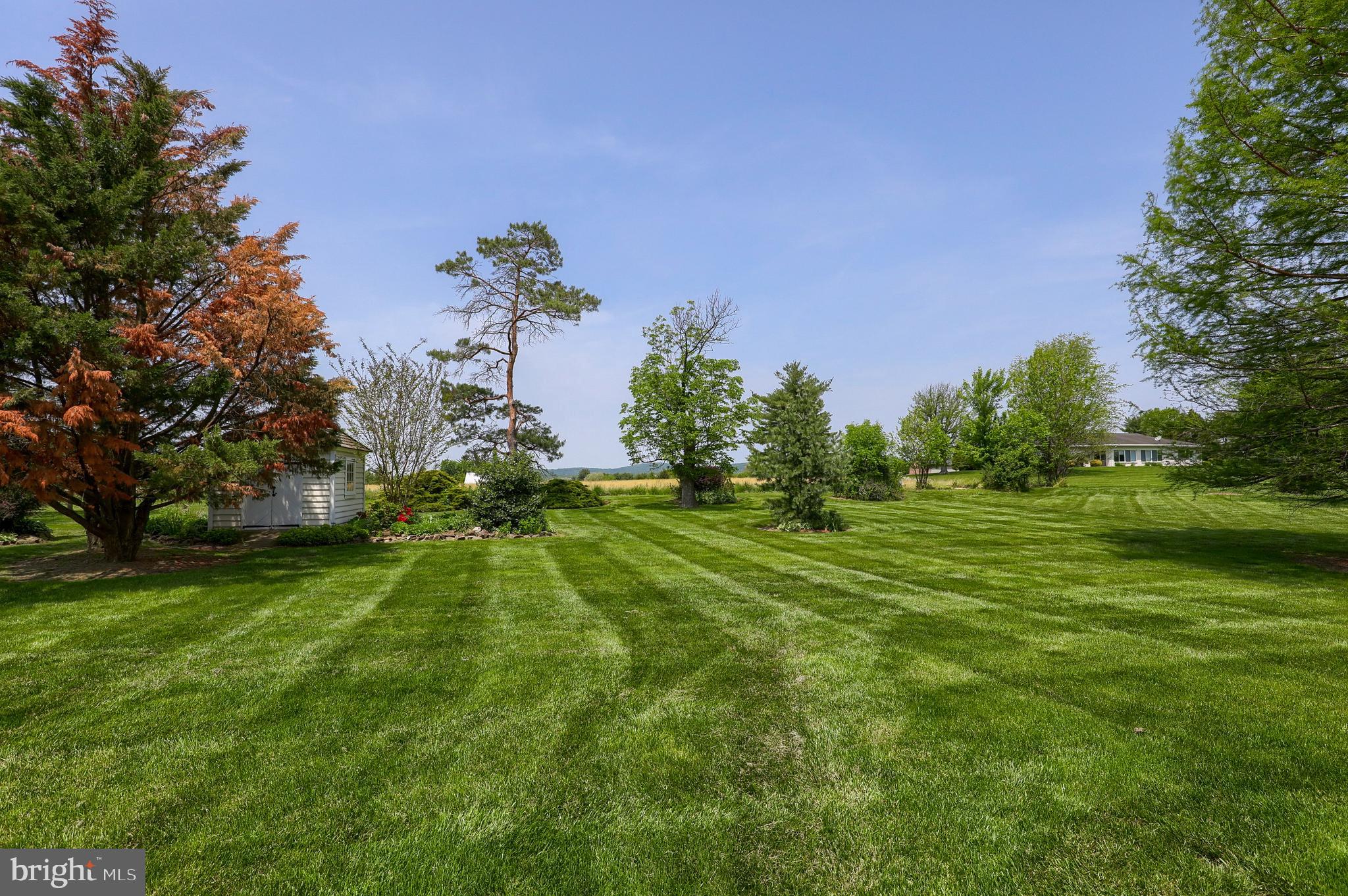 OUTDOOR COUNTRY CLUB - Residential