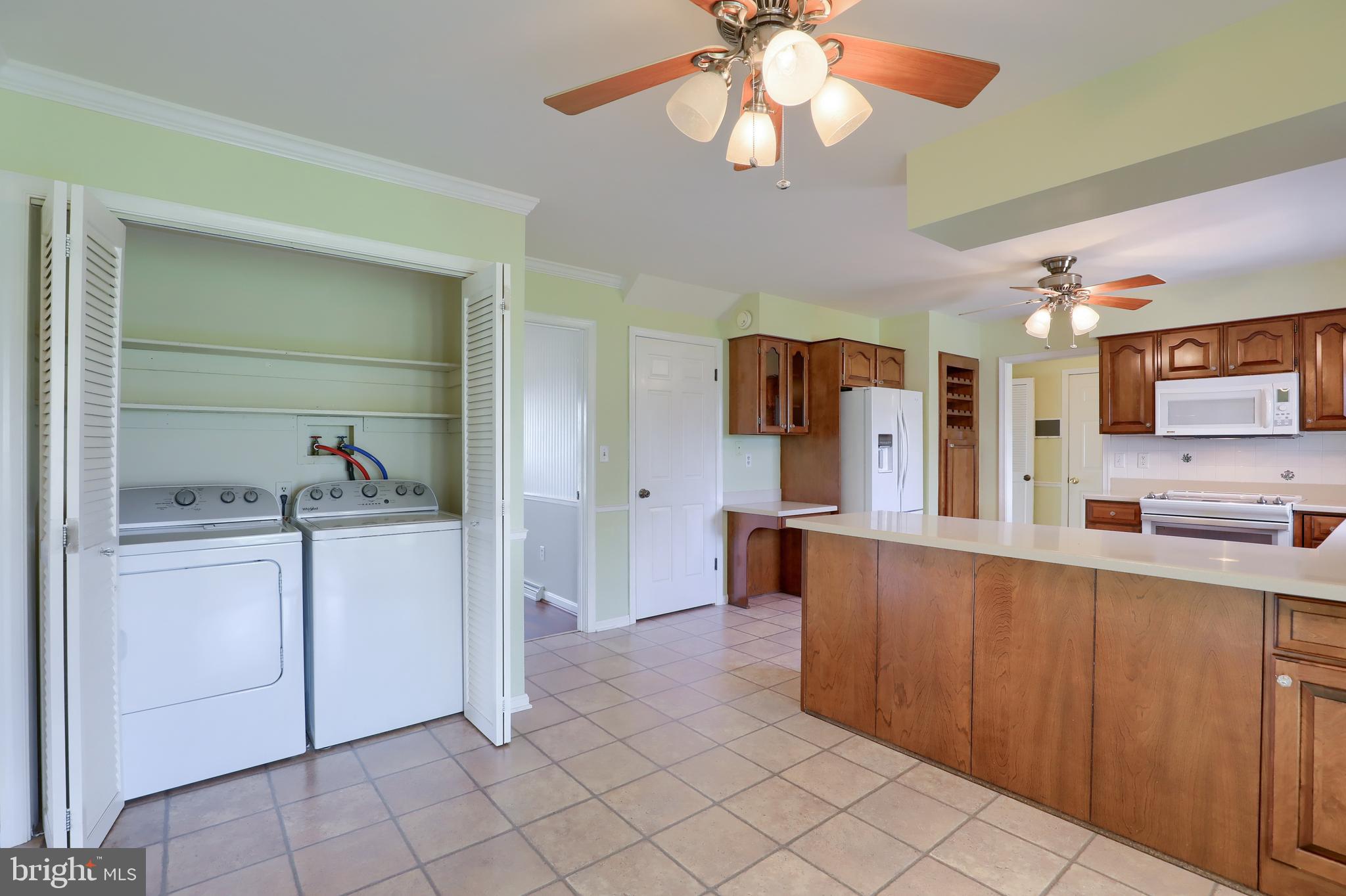 OUTDOOR COUNTRY CLUB - Residential