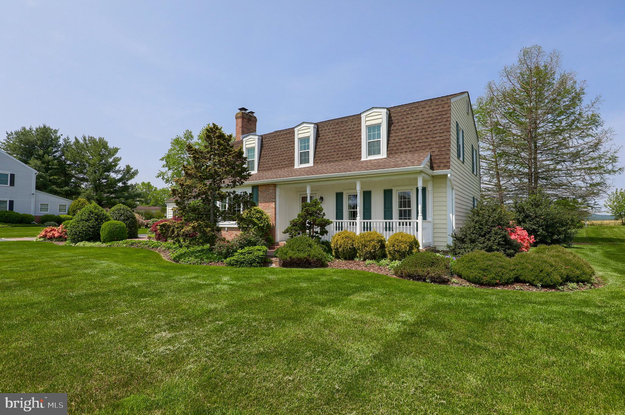 OUTDOOR COUNTRY CLUB - Residential