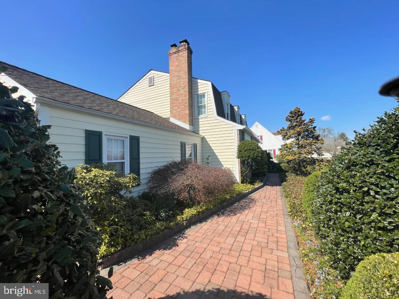 OUTDOOR COUNTRY CLUB - Residential
