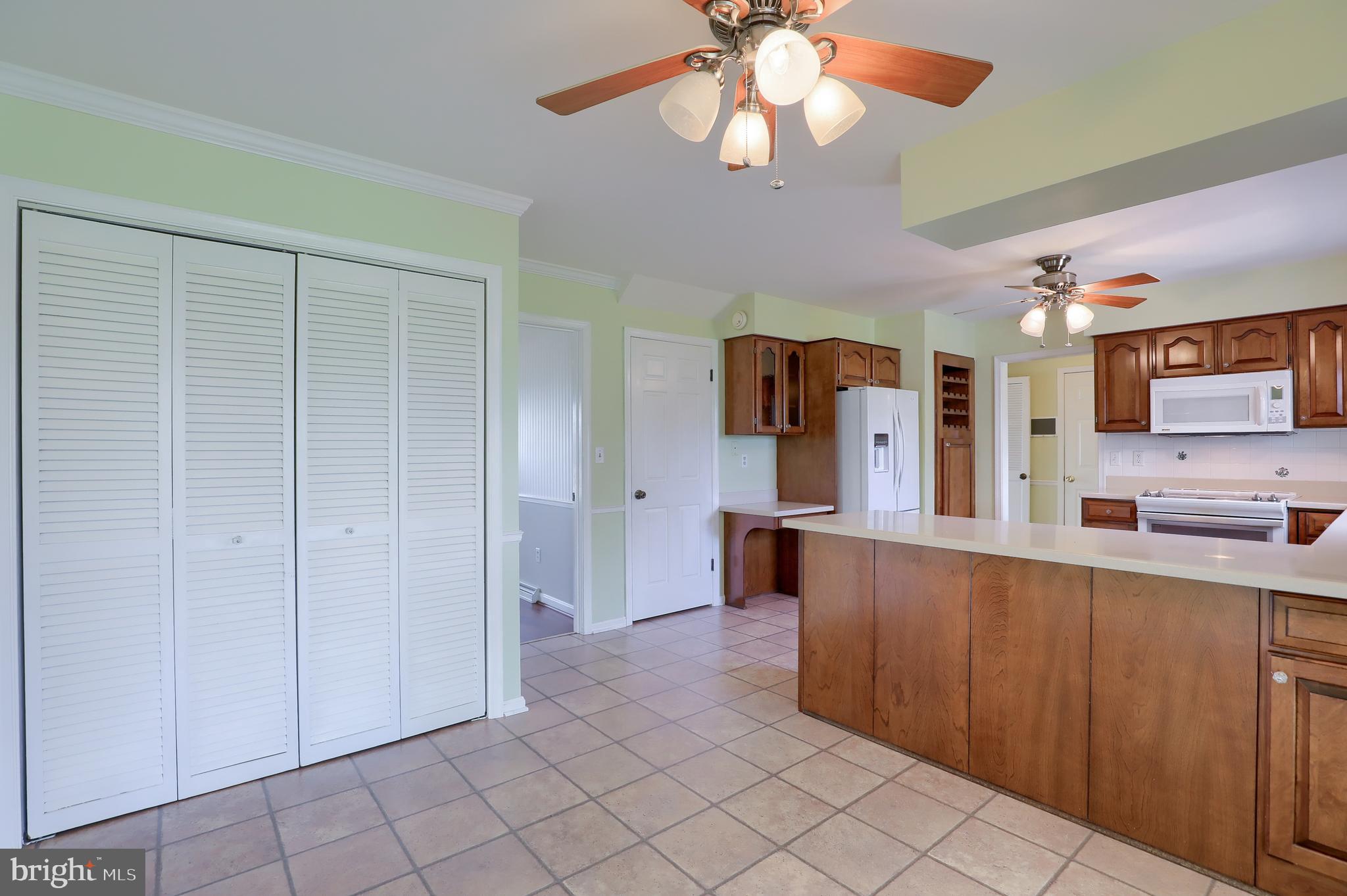 OUTDOOR COUNTRY CLUB - Residential