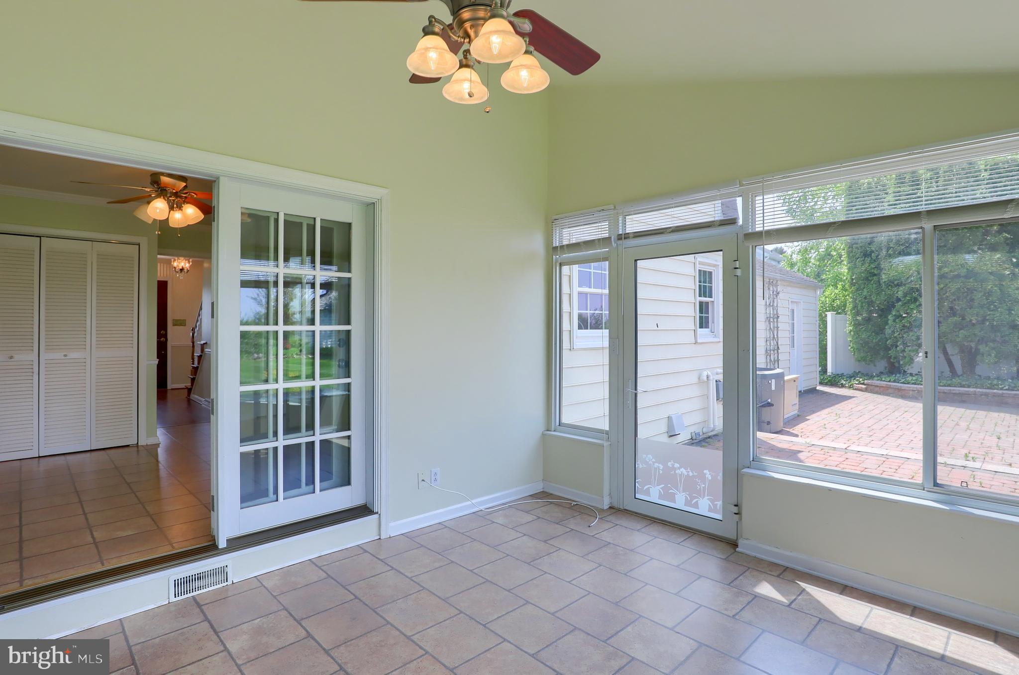 OUTDOOR COUNTRY CLUB - Residential