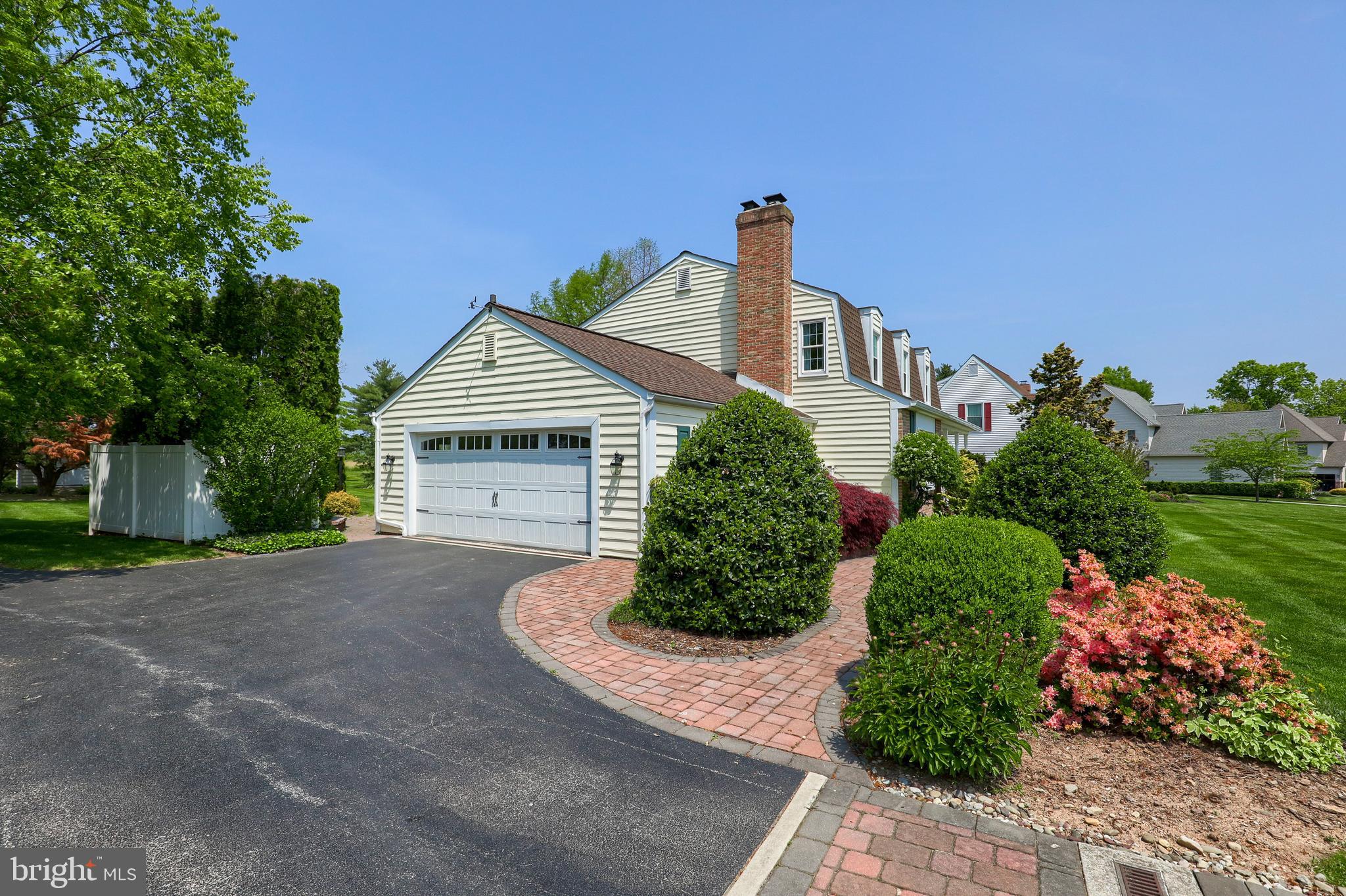 OUTDOOR COUNTRY CLUB - Residential