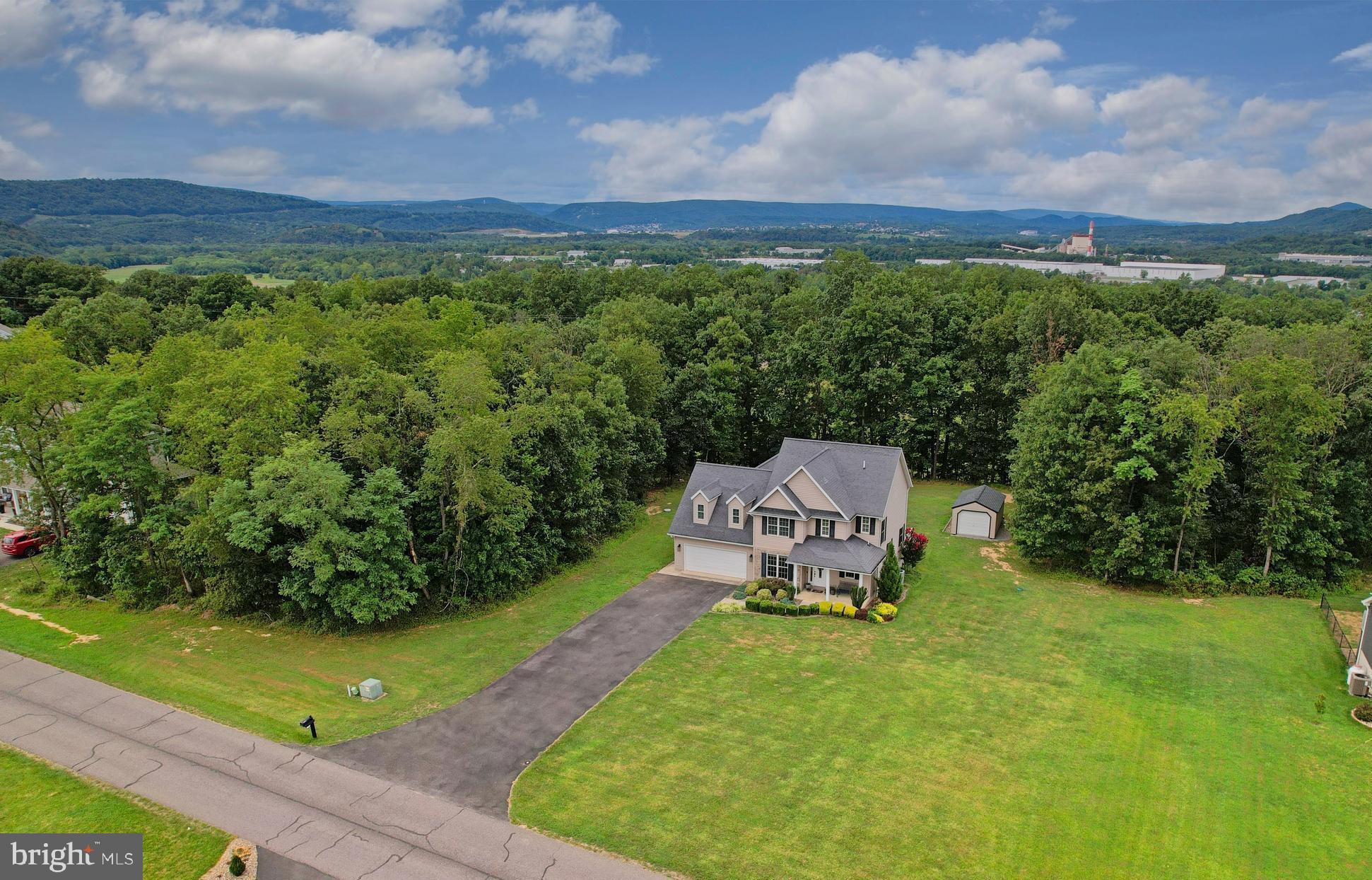 LAKEWOOD - Residential