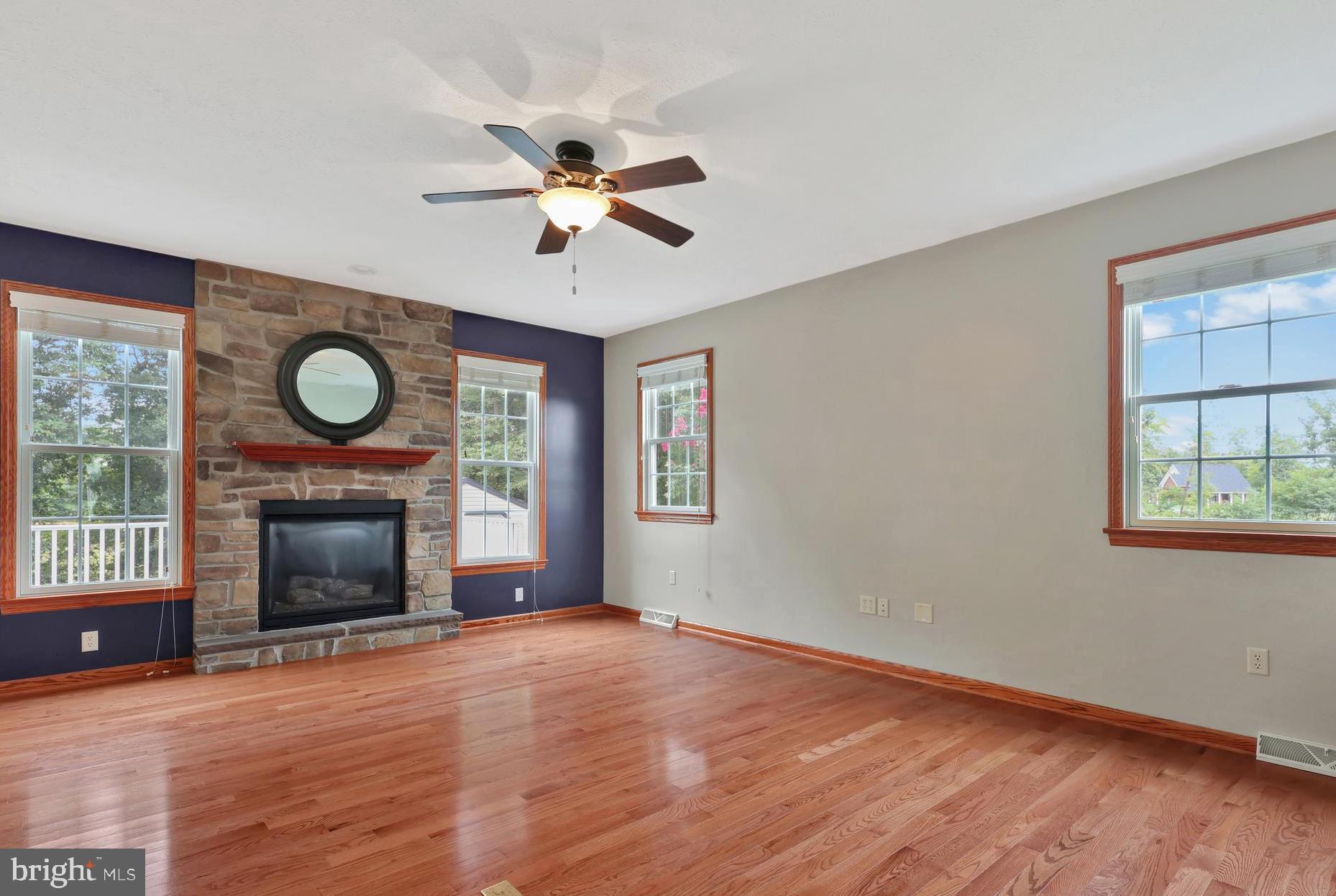 LAKEWOOD - Residential