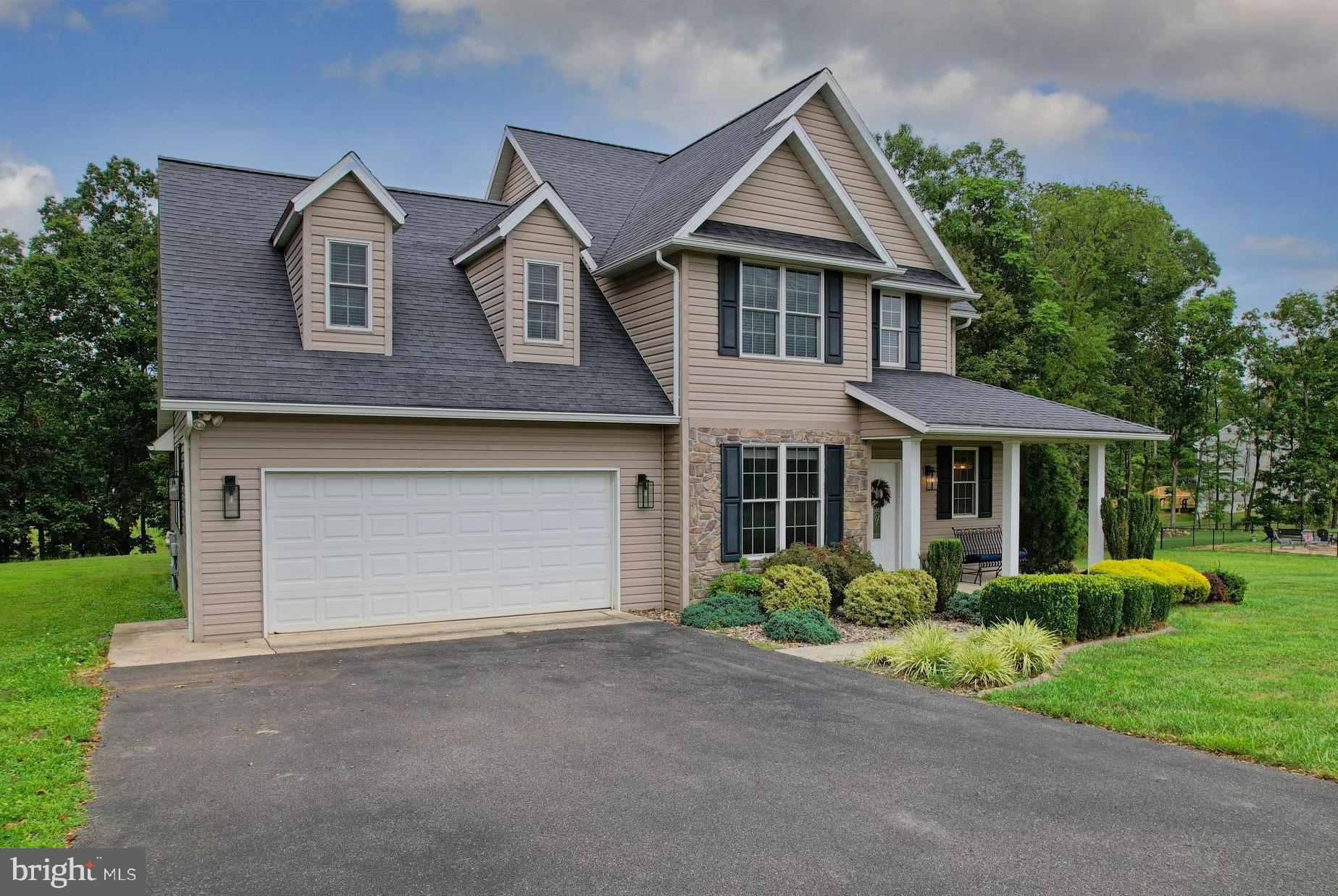 LAKEWOOD - Residential