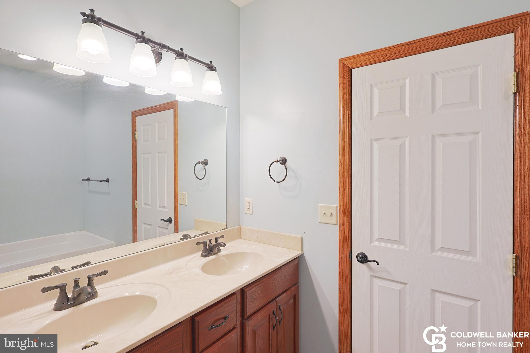 LAKEWOOD - Residential