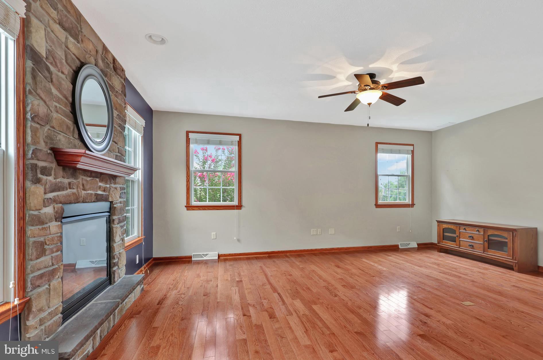 LAKEWOOD - Residential