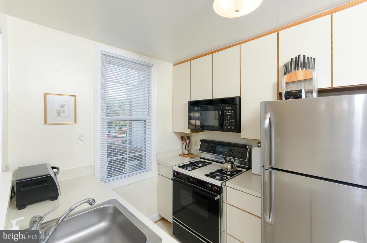 BIRDIE MAY MASON - Residential