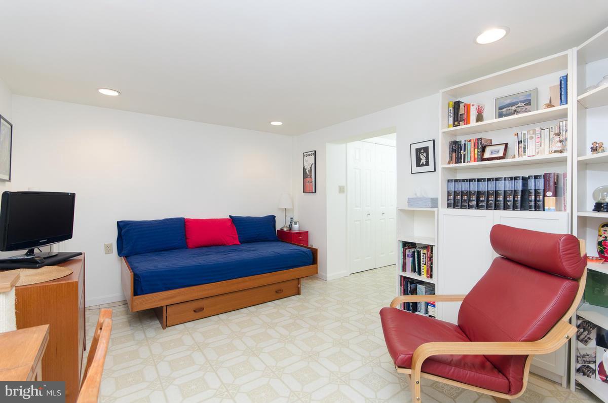 BIRDIE MAY MASON - Residential