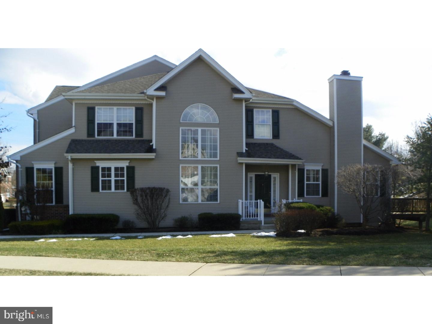 This beautiful end unit LEXINGTON model in Heritage Hills offers many extras in the much sought after Heritage Hills. The large living room boasts a fireplace, cathedral ceiling,plantation shutters,and hardwood floors. The 2-story dining room comes with a beautiful lighting fixture and hardwood floors.The kitchen has newer stainless steel appliances, including a beautiful LG refrigerator,GE stove and Dishwasher and tile floor.The first floor master bedroom has new carpet and private bath with a Jacuzzi tub. The upper 2 bedrooms have new carpets and large closets. The loft has built in bookcases. The entire home has been freshly painted. The finished basement has a built in bar, full bath and fireplace. There is plenty of storage space. The 2 car garage completes this lovely home.The Carrier central air conditioner is 1 year old.