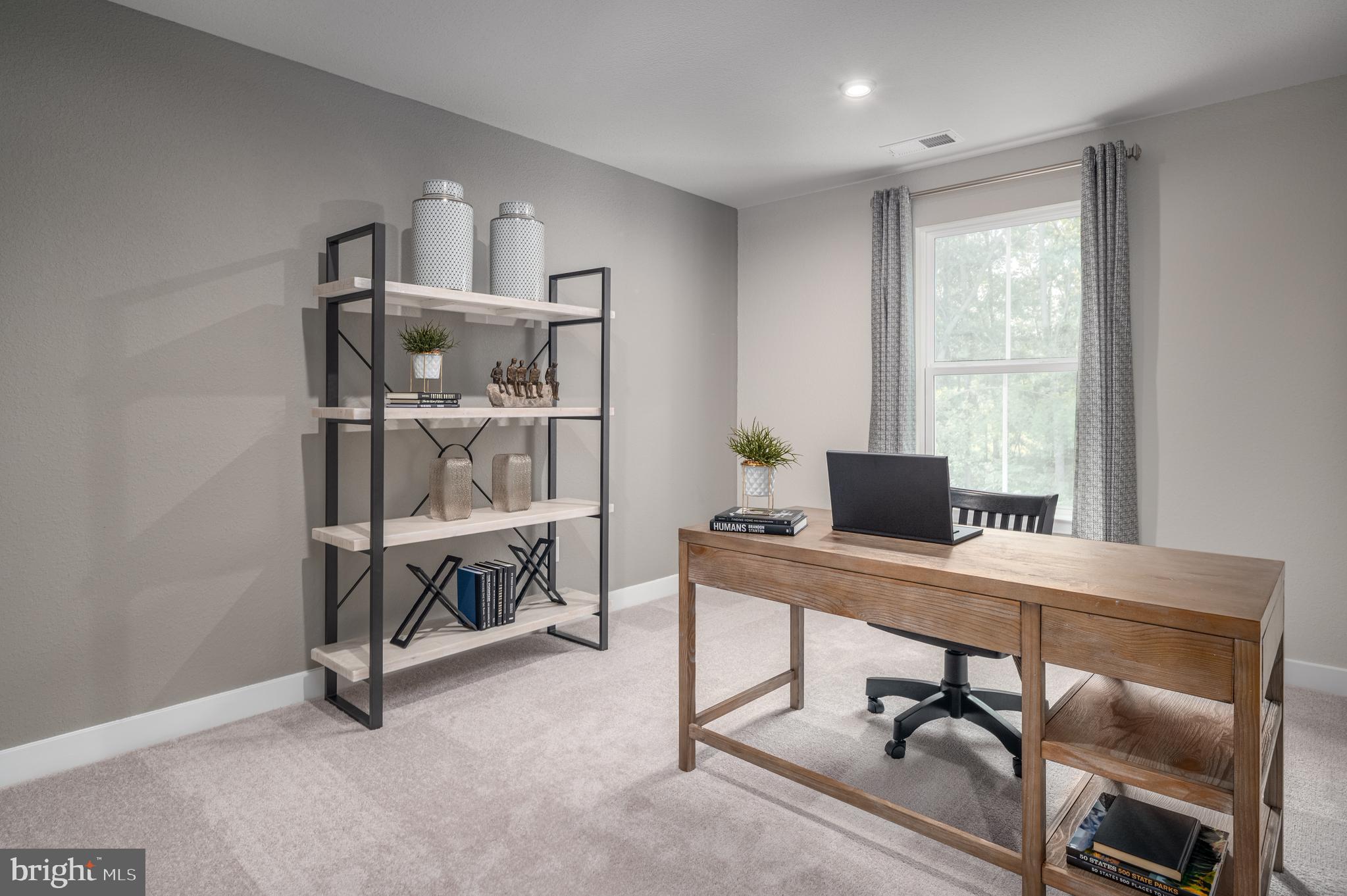 ROLLING HILLS - Residential