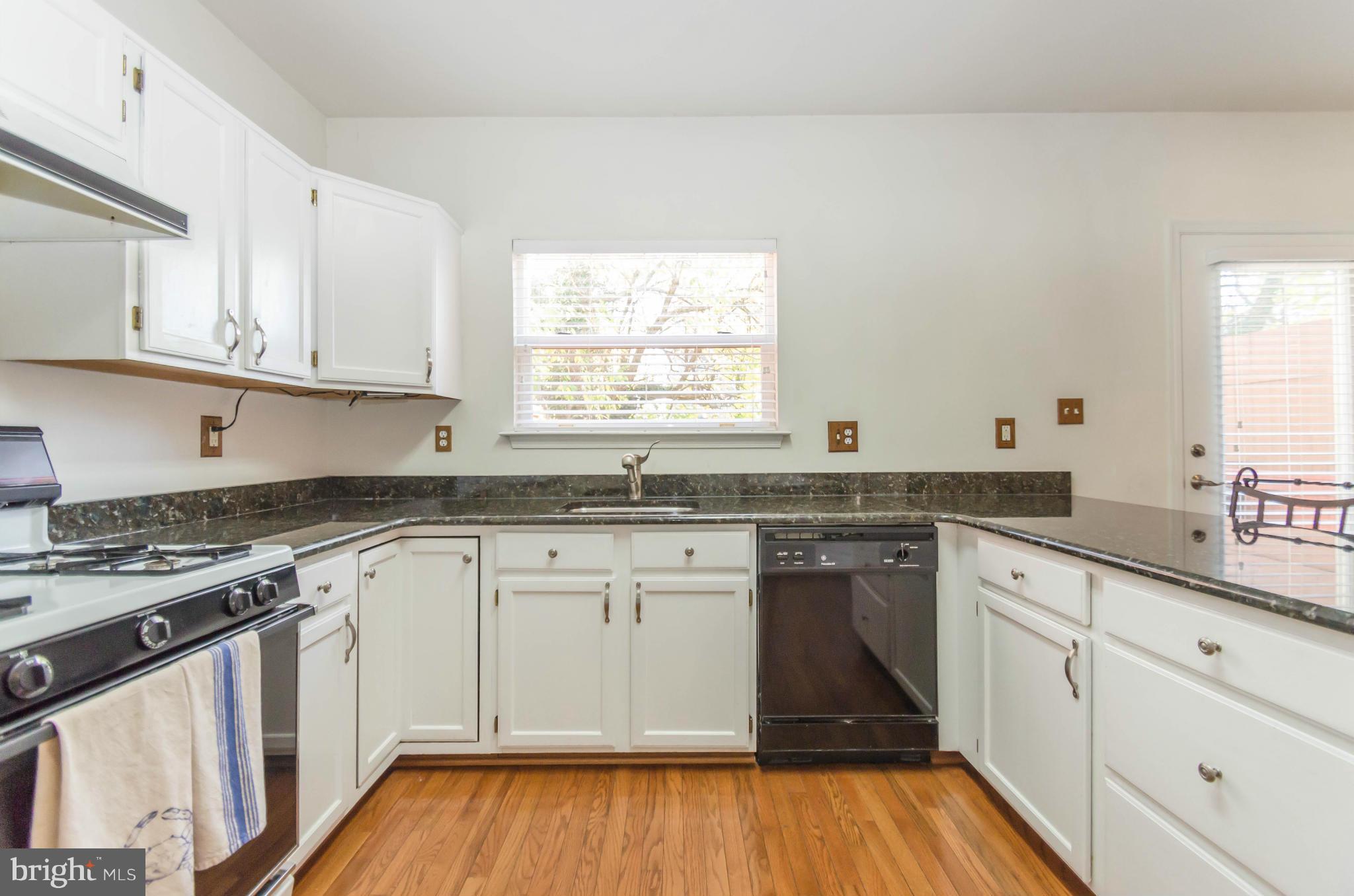 VILLAGES OF HOMELAND - Residential