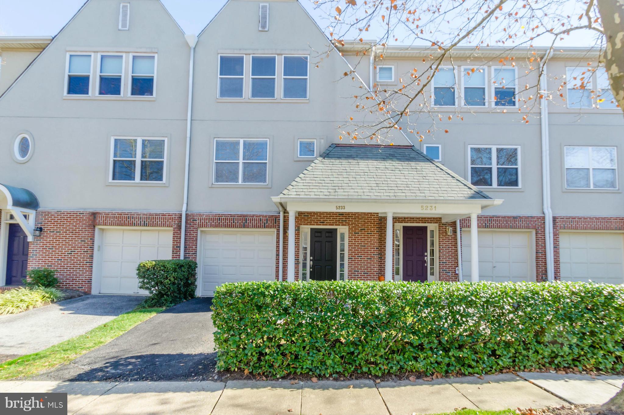 VILLAGES OF HOMELAND - Residential