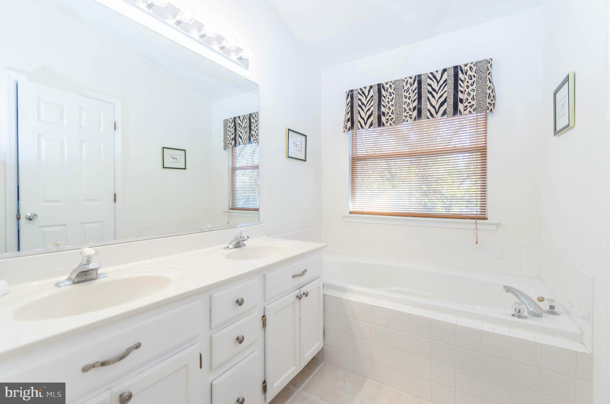 VILLAGES OF HOMELAND - Residential