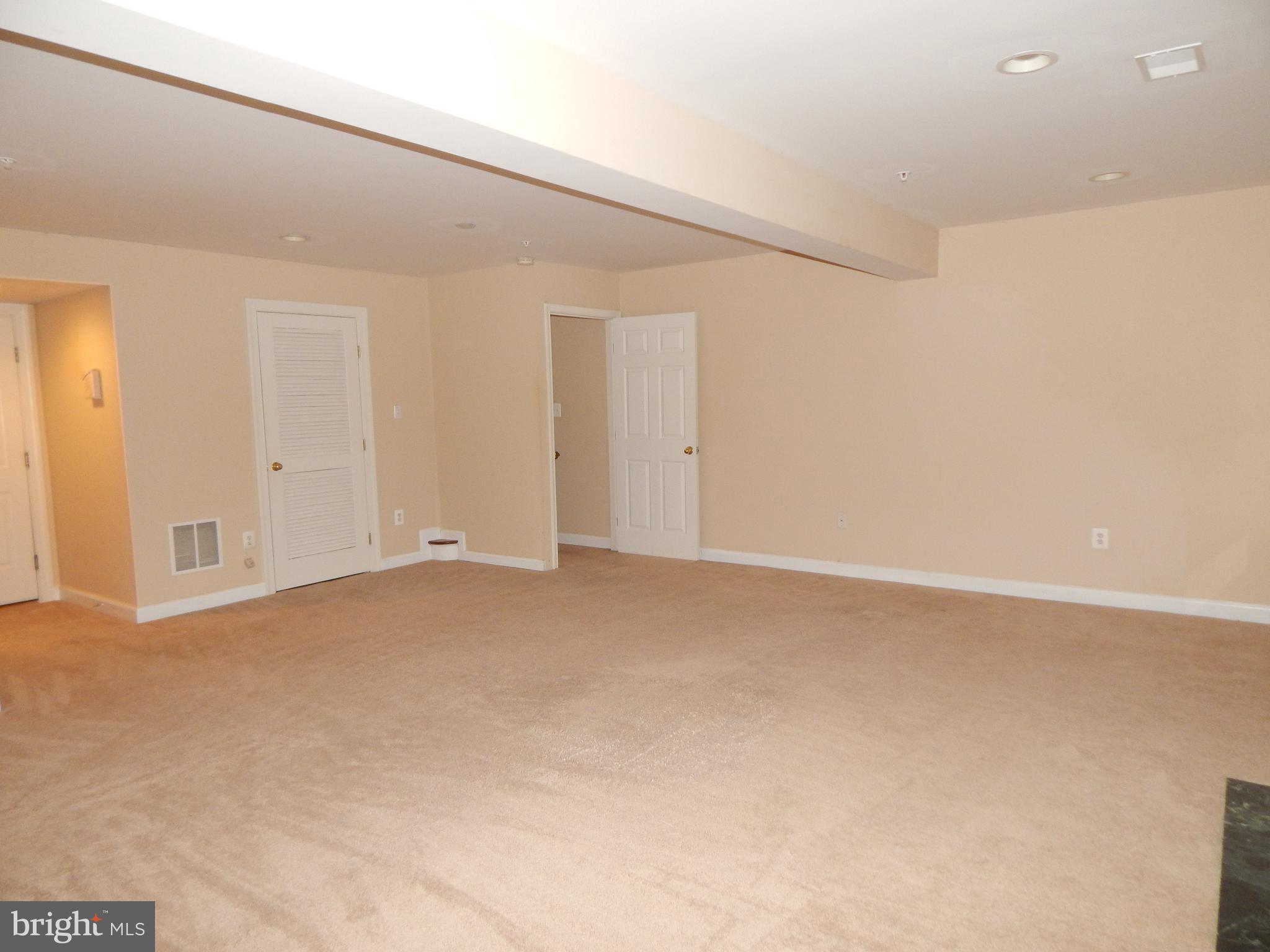 VILLAGES OF DORCHESTER - Residential Lease