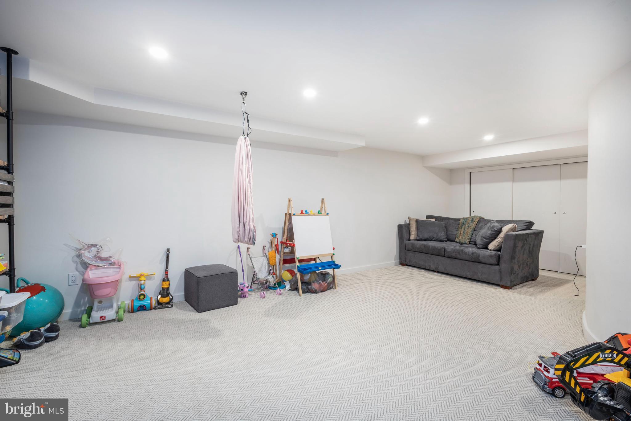 SOCIETY HILL - Residential