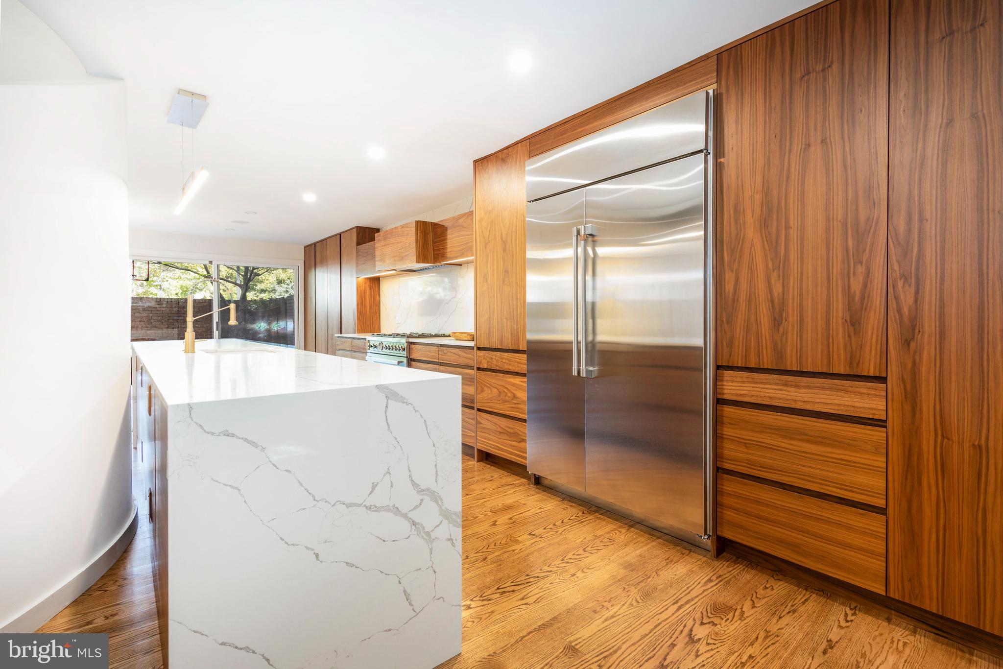 SOCIETY HILL - Residential