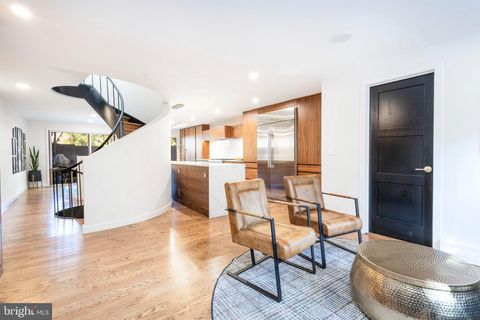 283 LOCUST STREET PHILADELPHIA PA 19106