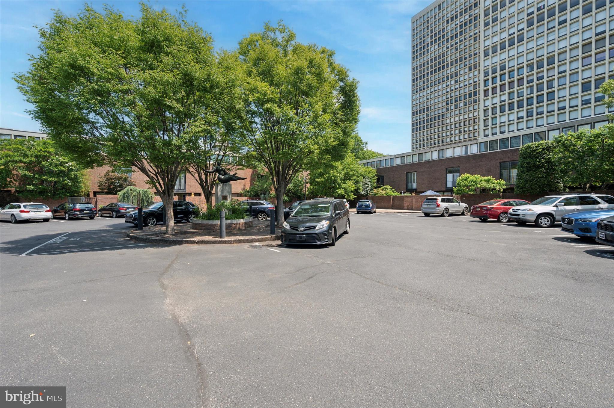 SOCIETY HILL - Residential