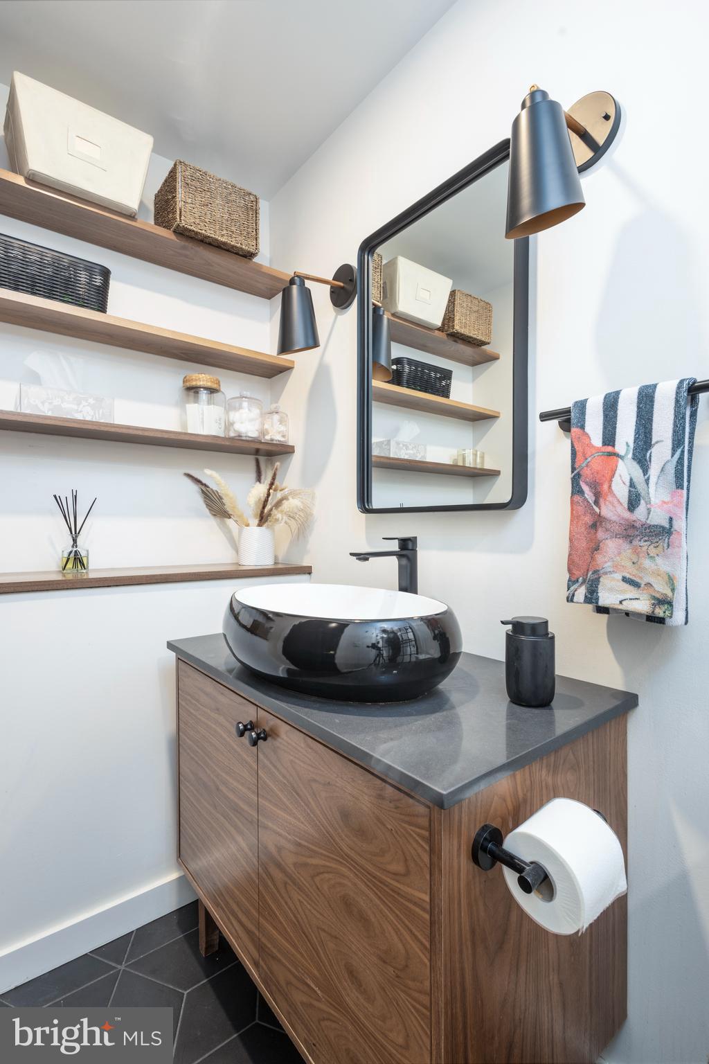 SOCIETY HILL - Residential