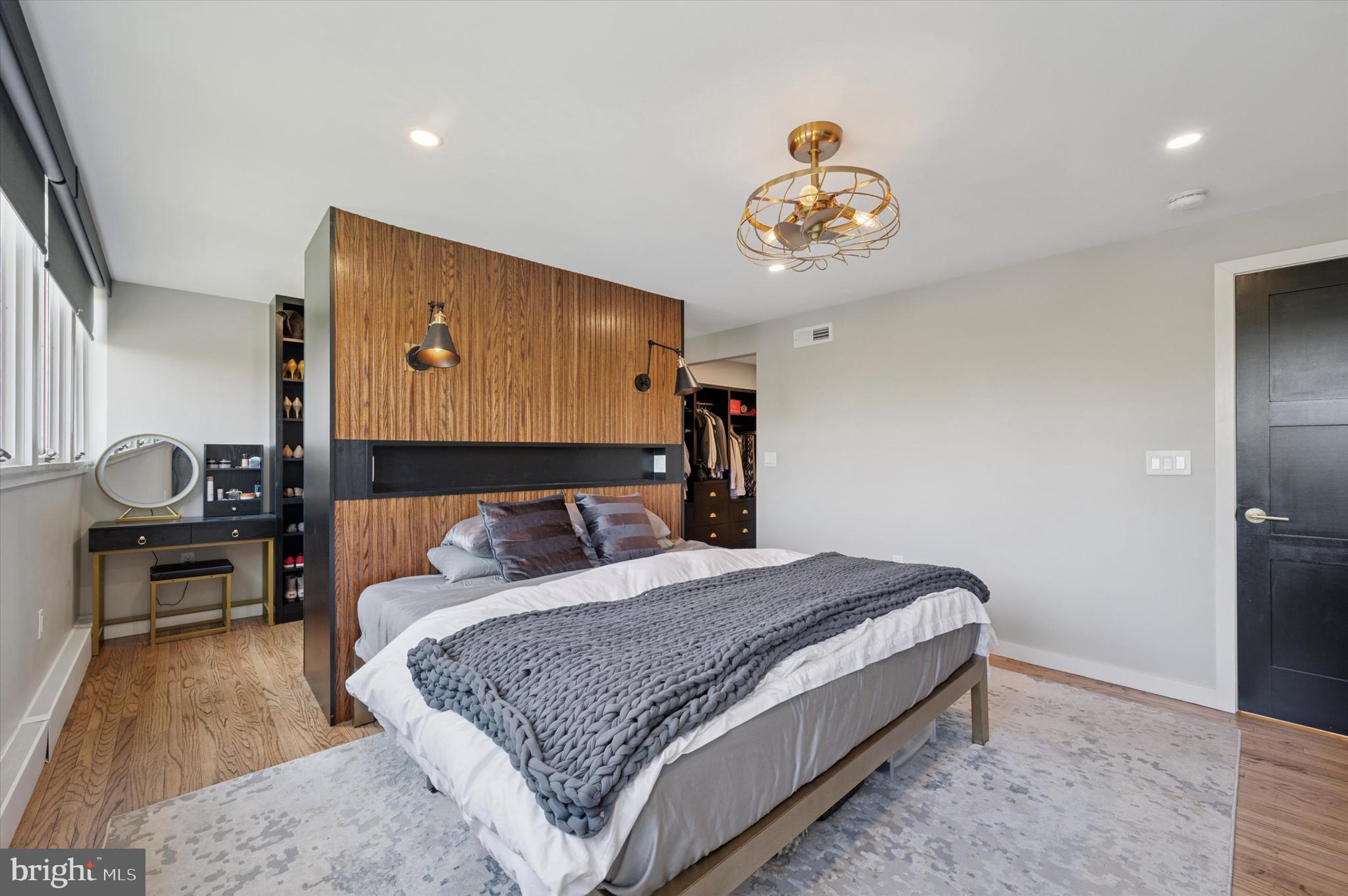 SOCIETY HILL - Residential